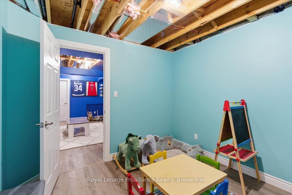 Photo 44 of 31 Dewal Place, Belleville, Belleville Ward — HOMEH