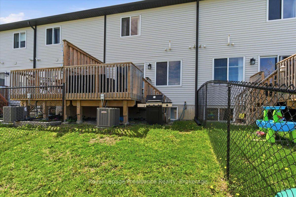 Photo 48 of 31 Dewal Place, Belleville, Belleville Ward — HOMEH