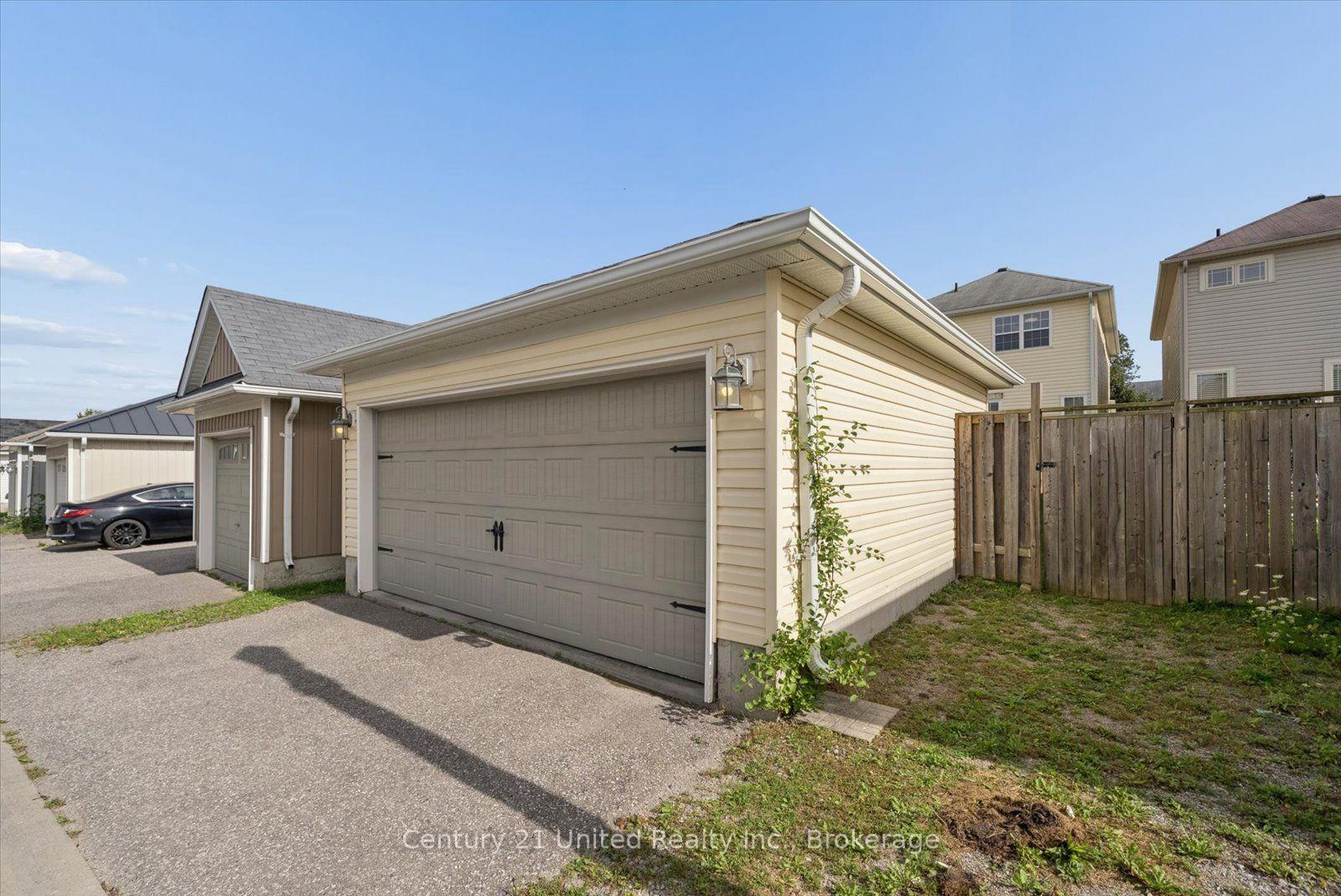 Photo 2 of 253 Bowen Drive, Peterborough, Northcrest Ward 5 — HOMEH