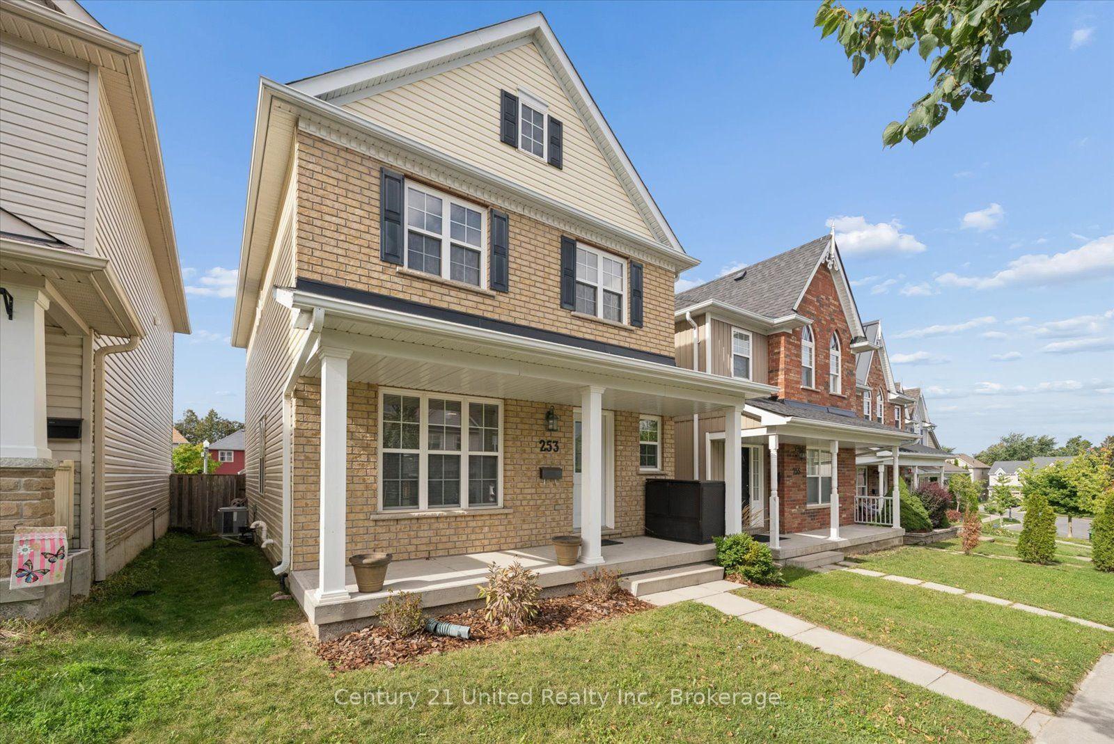 Photo 4 of 253 Bowen Drive, Peterborough, Northcrest Ward 5 — HOMEH
