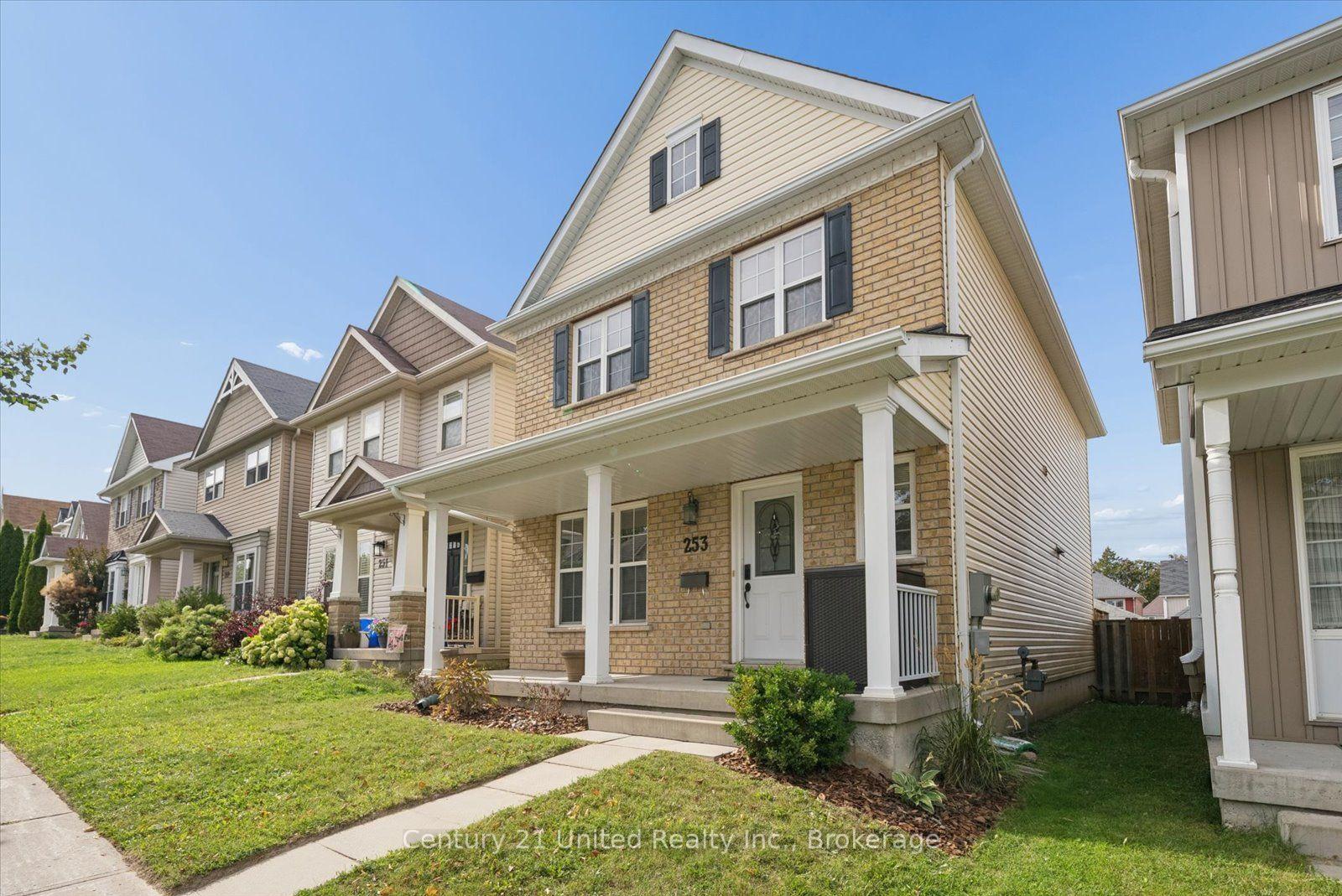 Photo 5 of 253 Bowen Drive, Peterborough, Northcrest Ward 5 — HOMEH