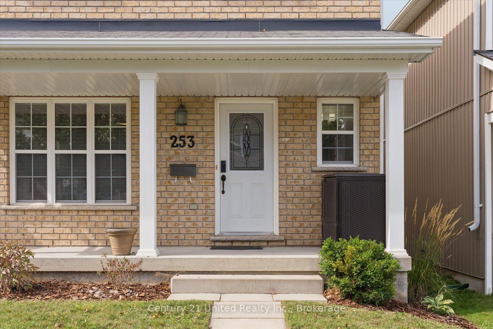 Photo 7 of 253 Bowen Drive, Peterborough, Northcrest Ward 5 — HOMEH