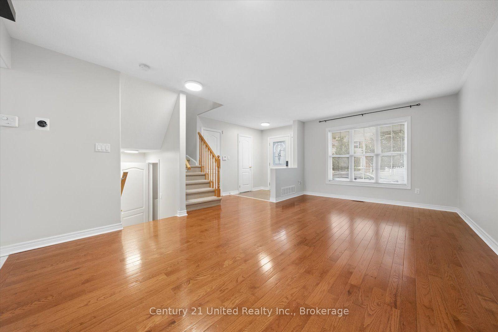 Photo 10 of 253 Bowen Drive, Peterborough, Northcrest Ward 5 — HOMEH