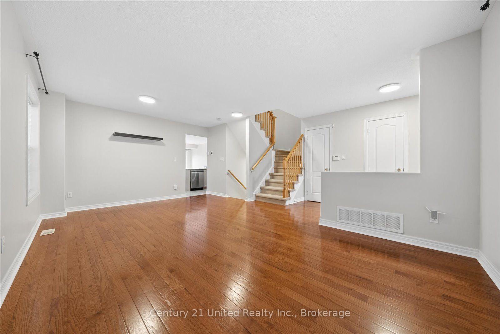 Photo 11 of 253 Bowen Drive, Peterborough, Northcrest Ward 5 — HOMEH