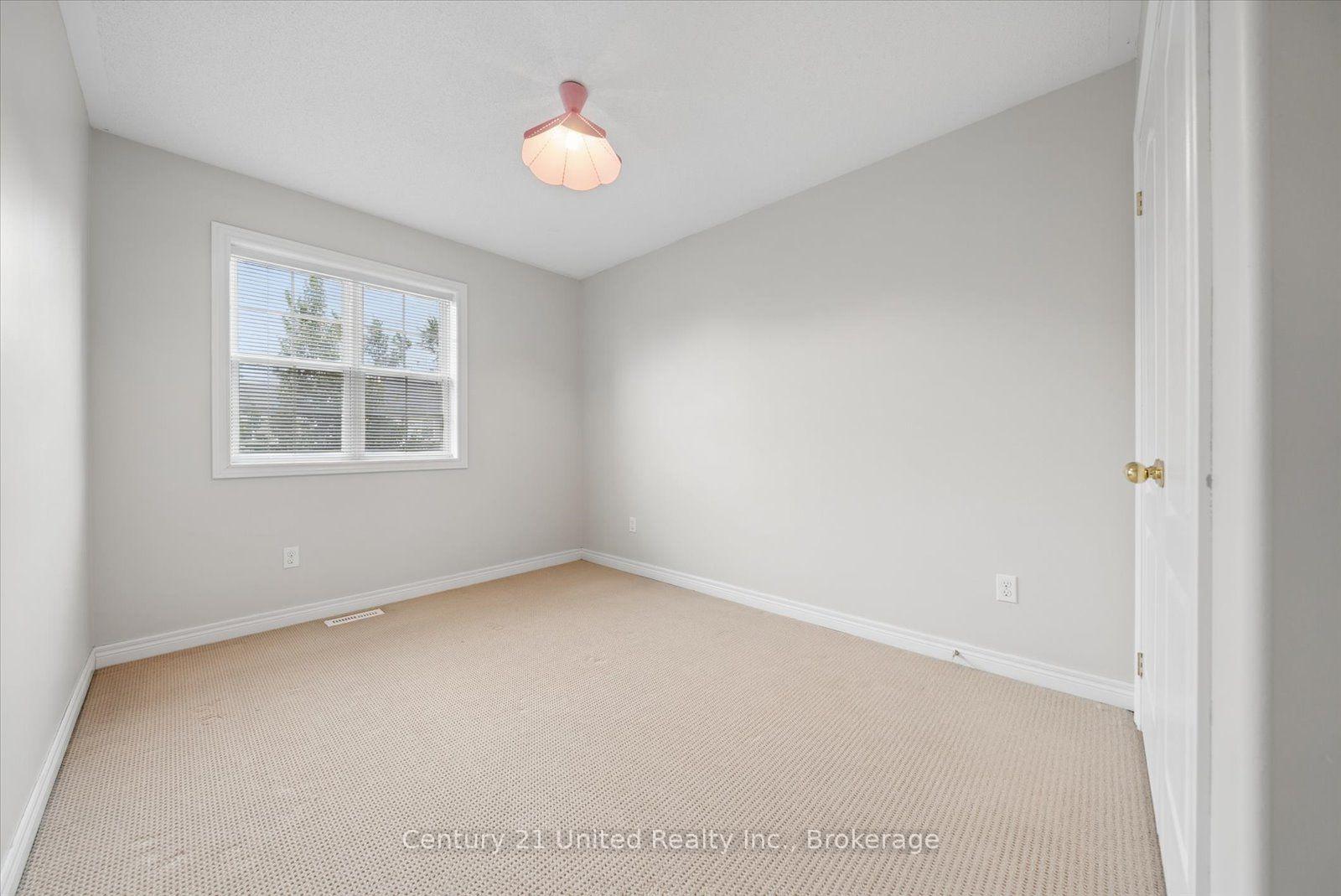 Photo 31 of 253 Bowen Drive, Peterborough, Northcrest Ward 5 — HOMEH