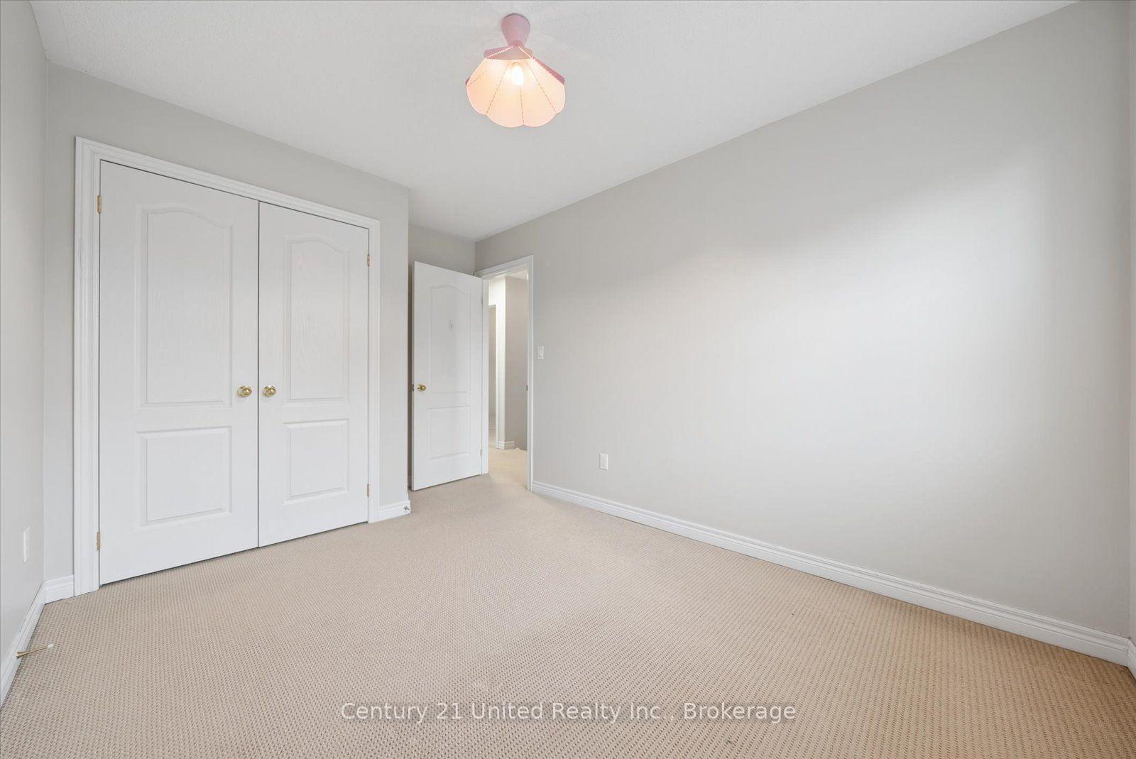 Photo 32 of 253 Bowen Drive, Peterborough, Northcrest Ward 5 — HOMEH