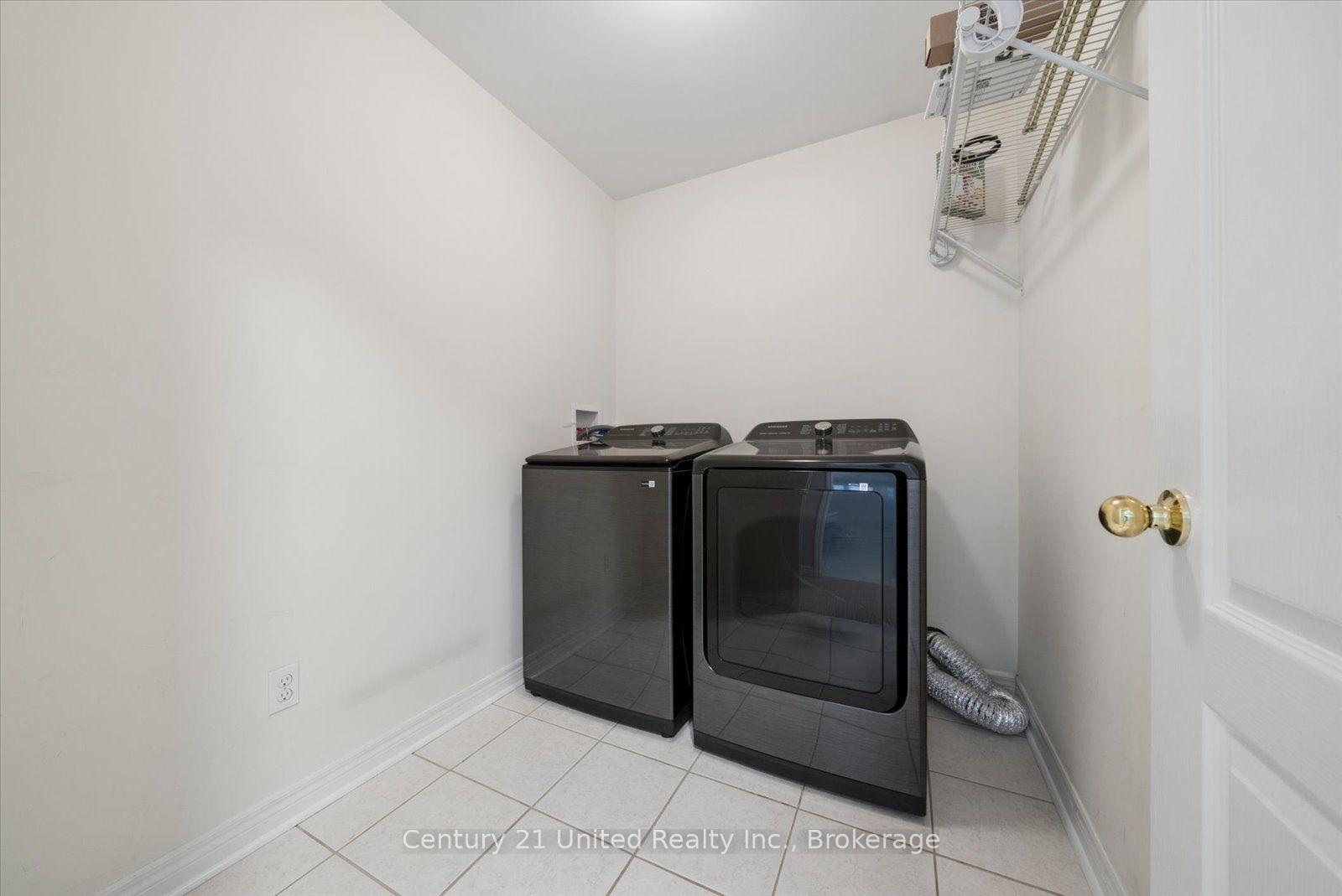 Photo 34 of 253 Bowen Drive, Peterborough, Northcrest Ward 5 — HOMEH