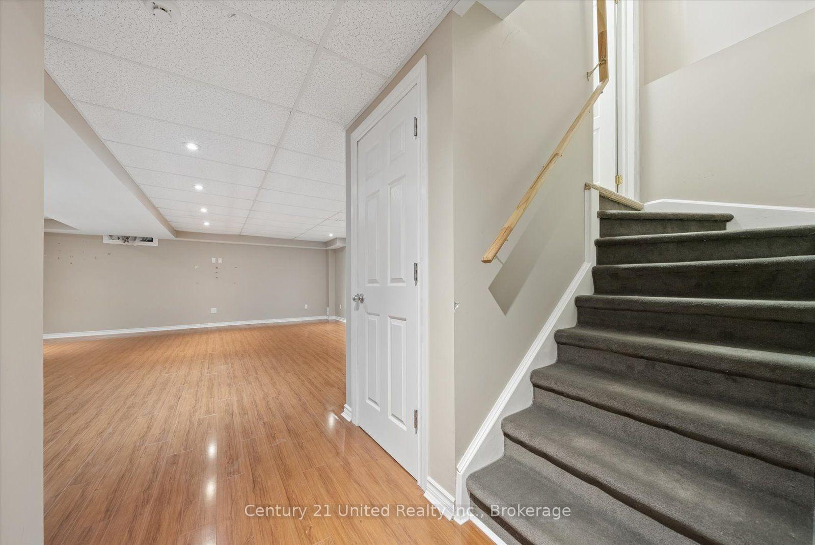 Photo 35 of 253 Bowen Drive, Peterborough, Northcrest Ward 5 — HOMEH
