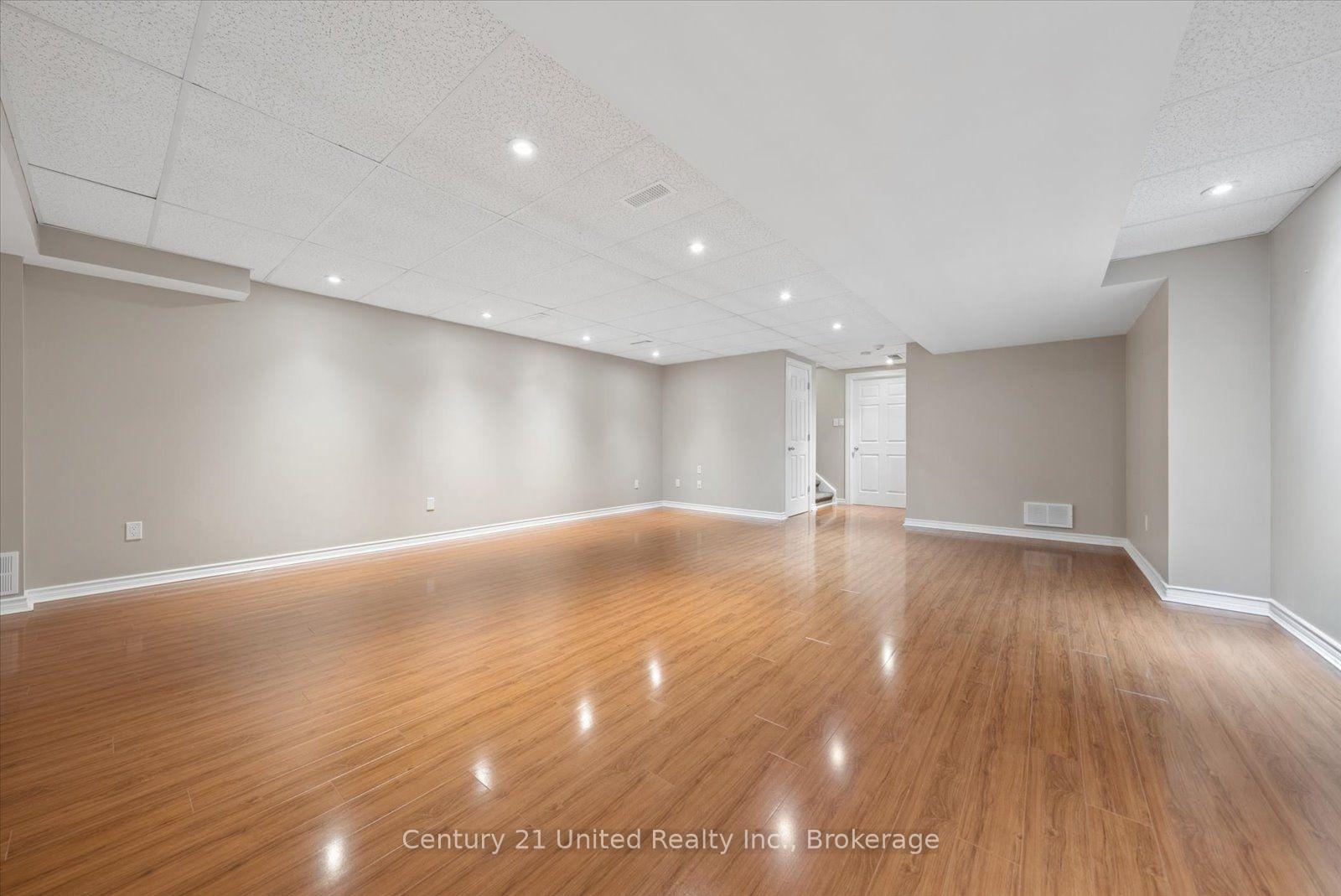 Photo 36 of 253 Bowen Drive, Peterborough, Northcrest Ward 5 — HOMEH
