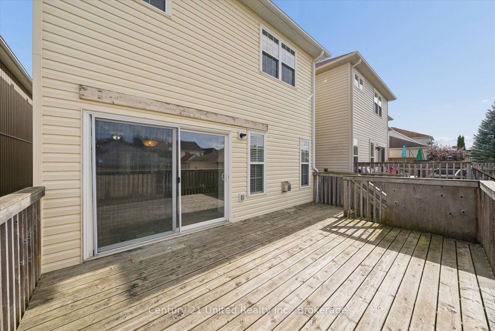 Photo 38 of 253 Bowen Drive, Peterborough, Northcrest Ward 5 — HOMEH