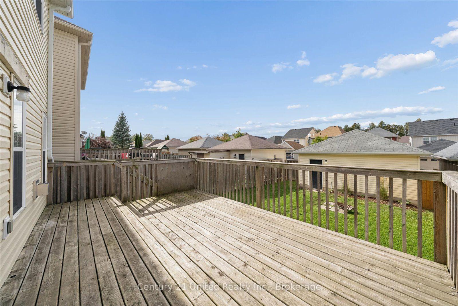 Photo 39 of 253 Bowen Drive, Peterborough, Northcrest Ward 5 — HOMEH