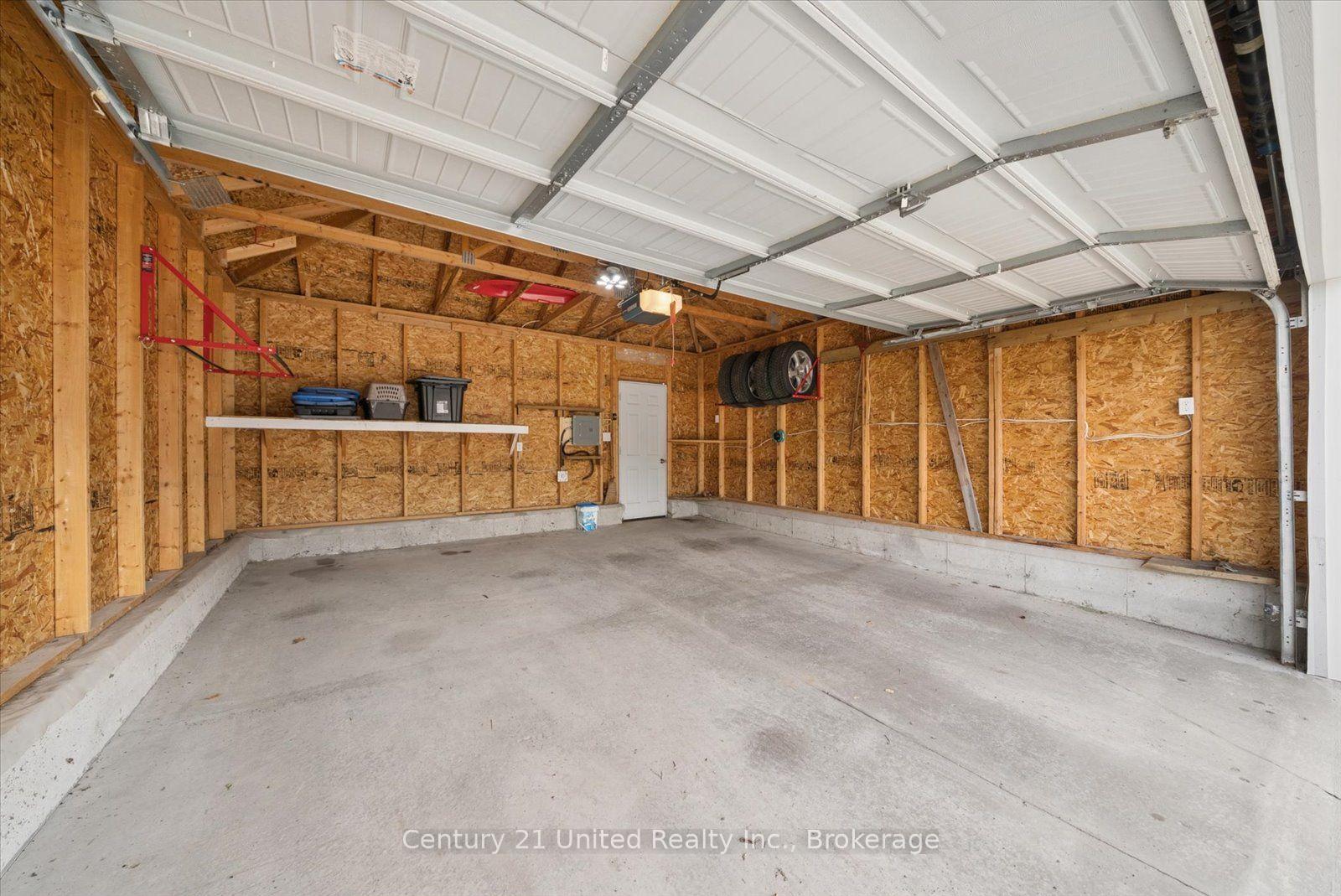 Photo 43 of 253 Bowen Drive, Peterborough, Northcrest Ward 5 — HOMEH