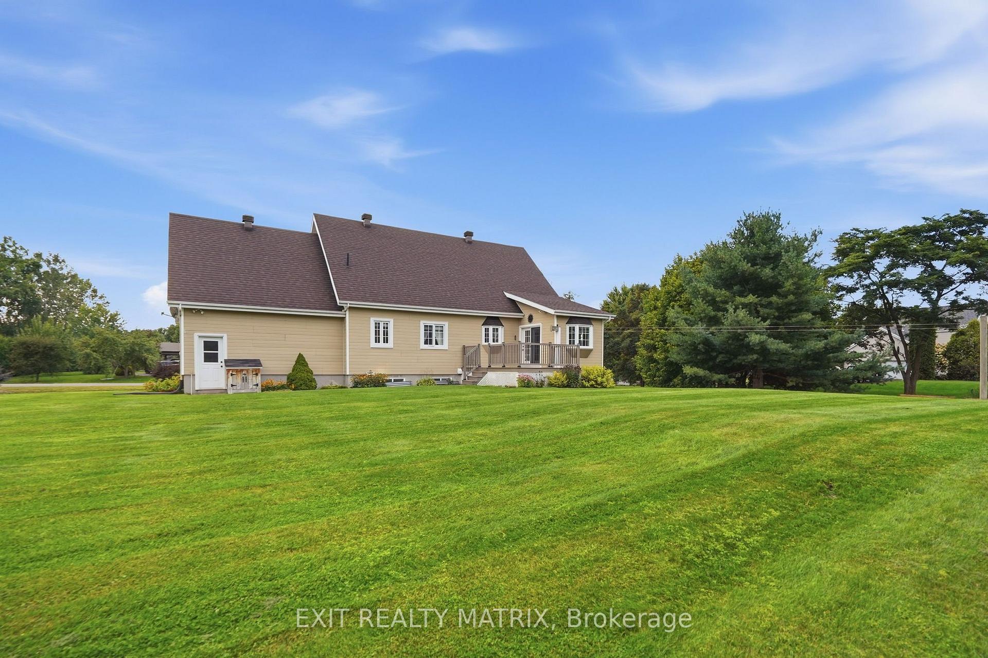 Photo 35 of 8 Ravary Street, Champlain, Champlain Twp — HOMEH