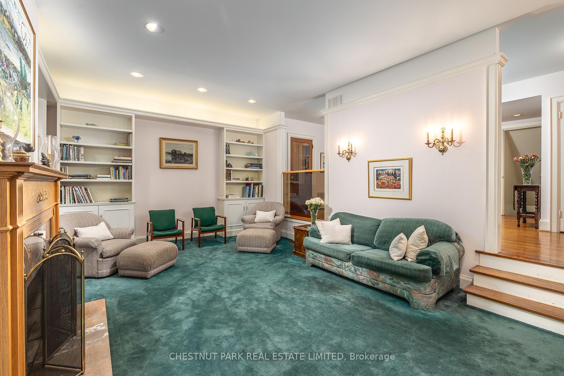 Photo 14 of 16 Lewes Crescent, North York, Bridle Path-Sunnybrook-York Mills — HOMEH
