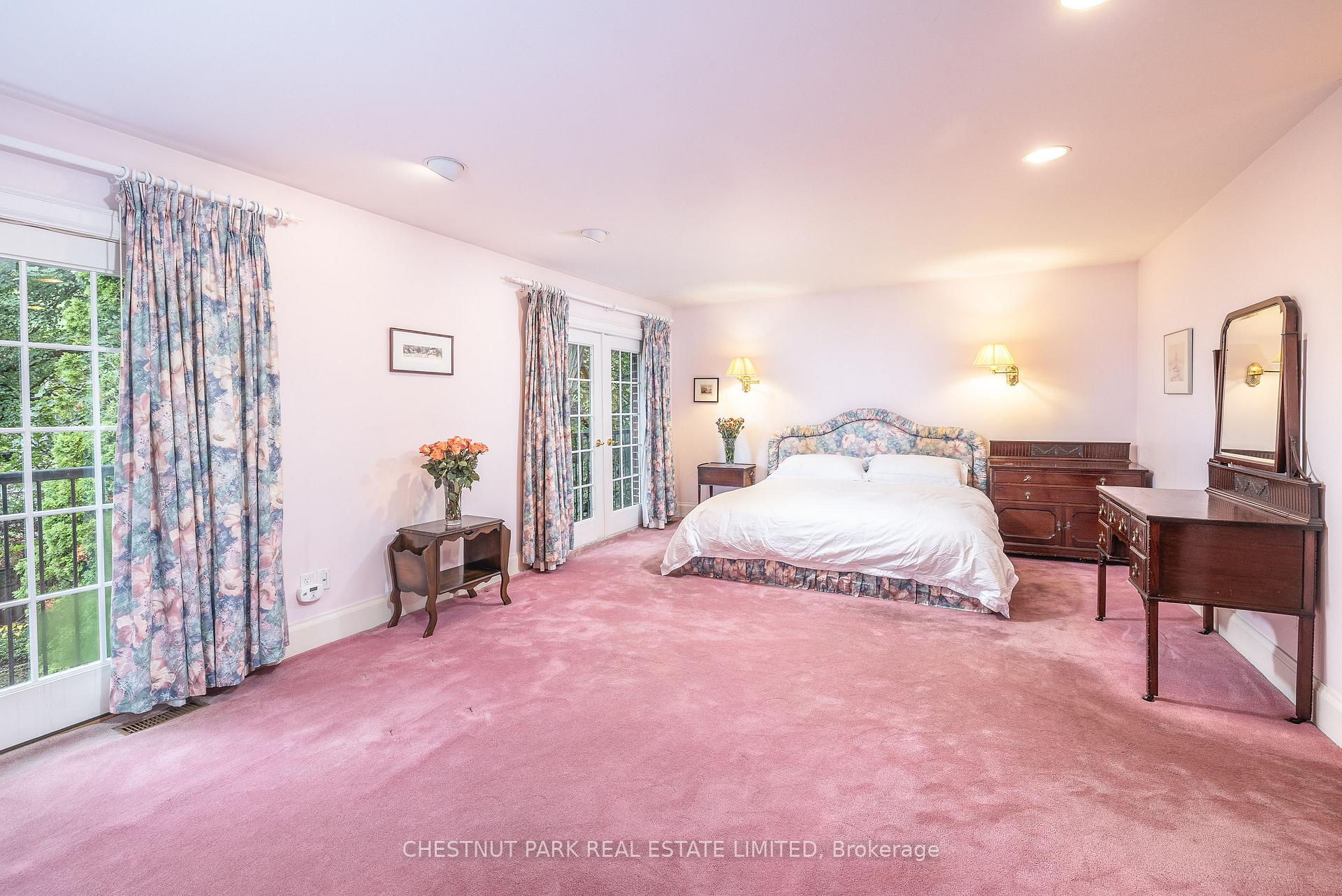 Photo 18 of 16 Lewes Crescent, North York, Bridle Path-Sunnybrook-York Mills — HOMEH