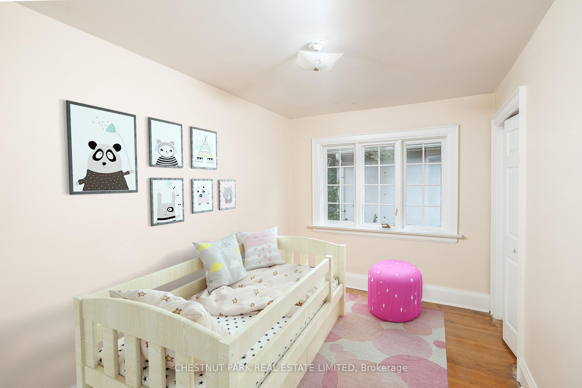 Photo 25 of 16 Lewes Crescent, North York, Bridle Path-Sunnybrook-York Mills — HOMEH