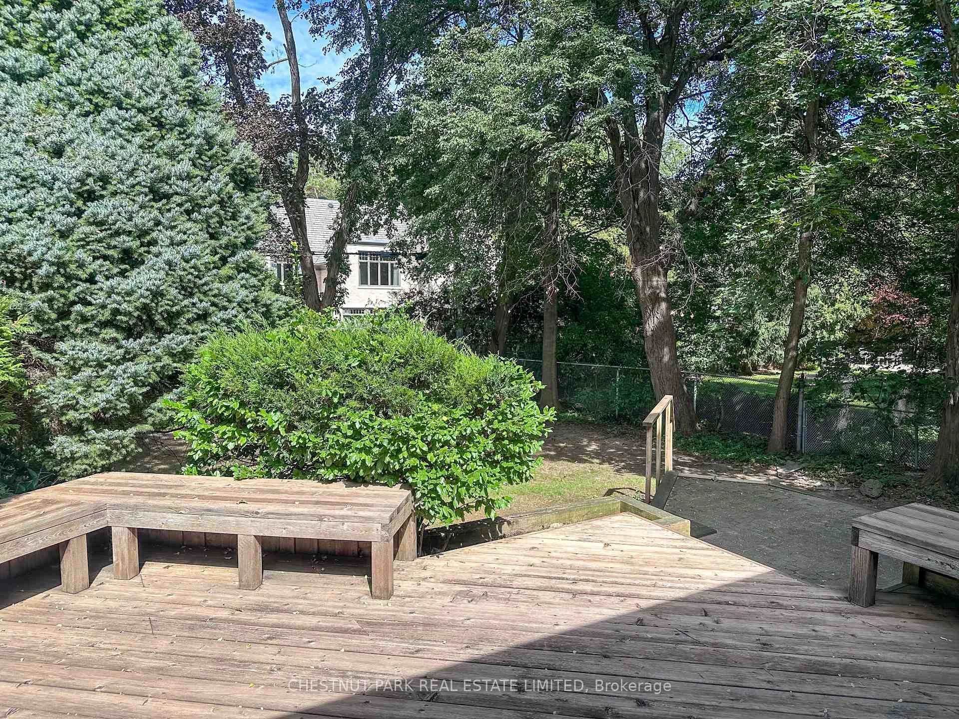Photo 36 of 16 Lewes Crescent, North York, Bridle Path-Sunnybrook-York Mills — HOMEH