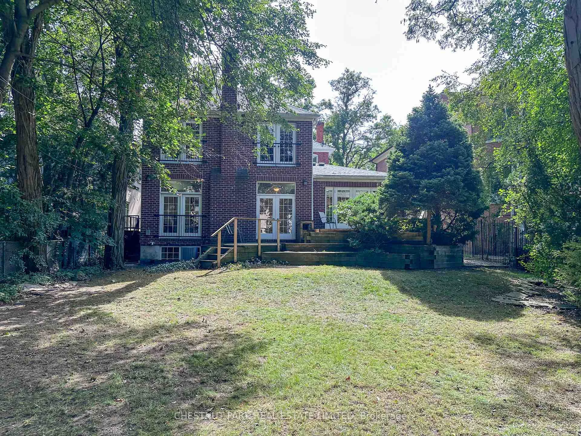 Photo 40 of 16 Lewes Crescent, North York, Bridle Path-Sunnybrook-York Mills — HOMEH