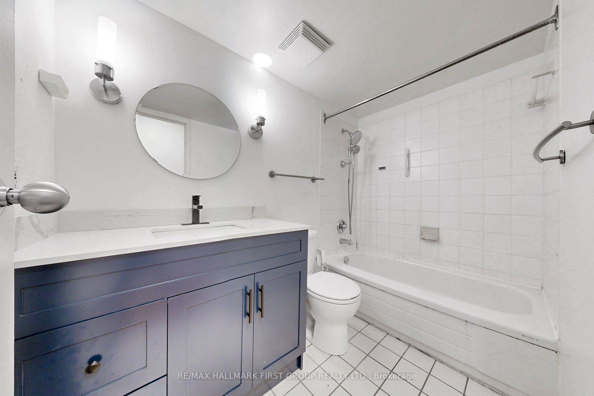 Photo 12 of Unit 904, 222 The Esplanade, Toronto, Waterfront Communities — HOMEH