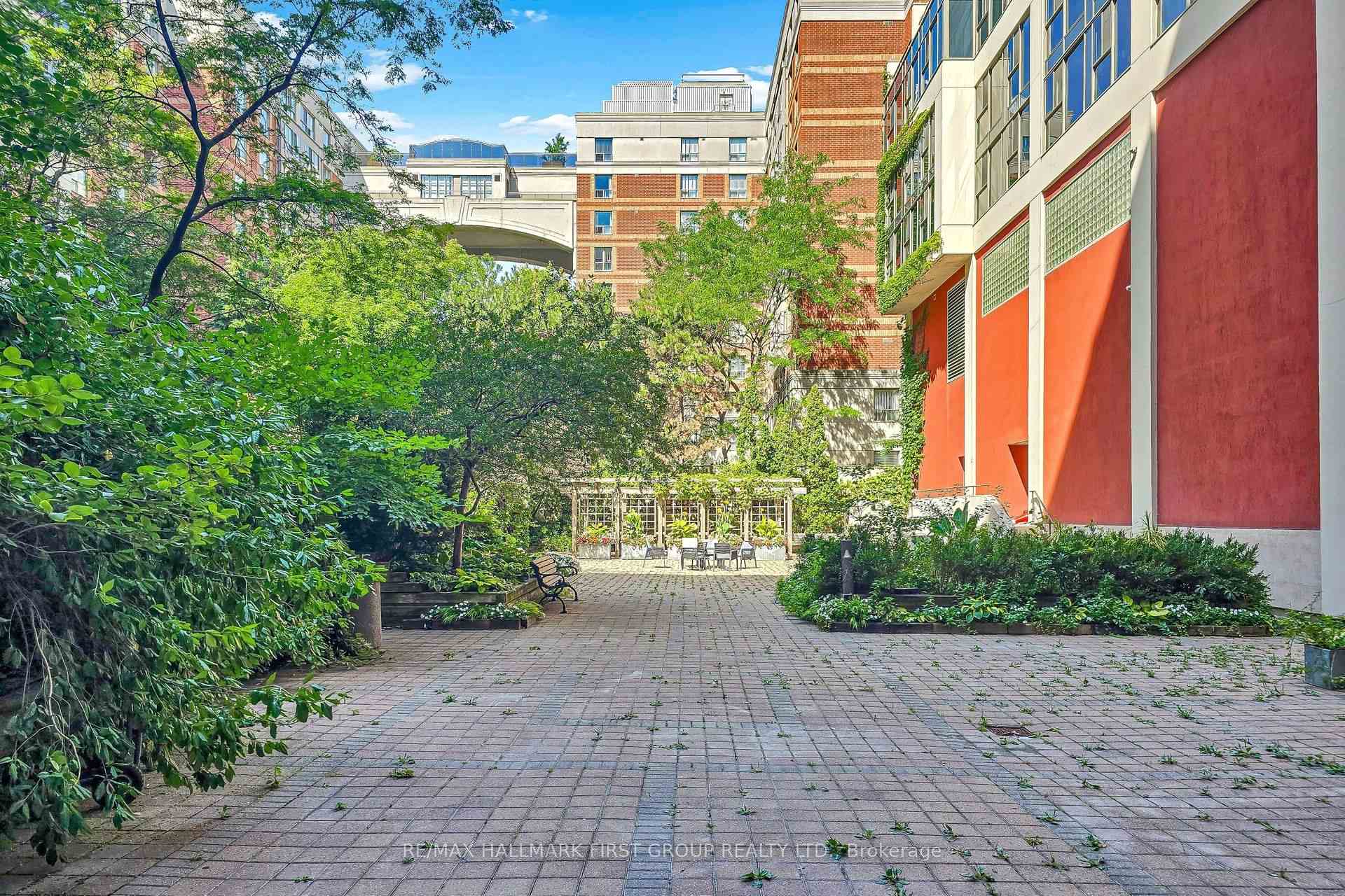 Photo 30 of Unit 904, 222 The Esplanade, Toronto, Waterfront Communities — HOMEH