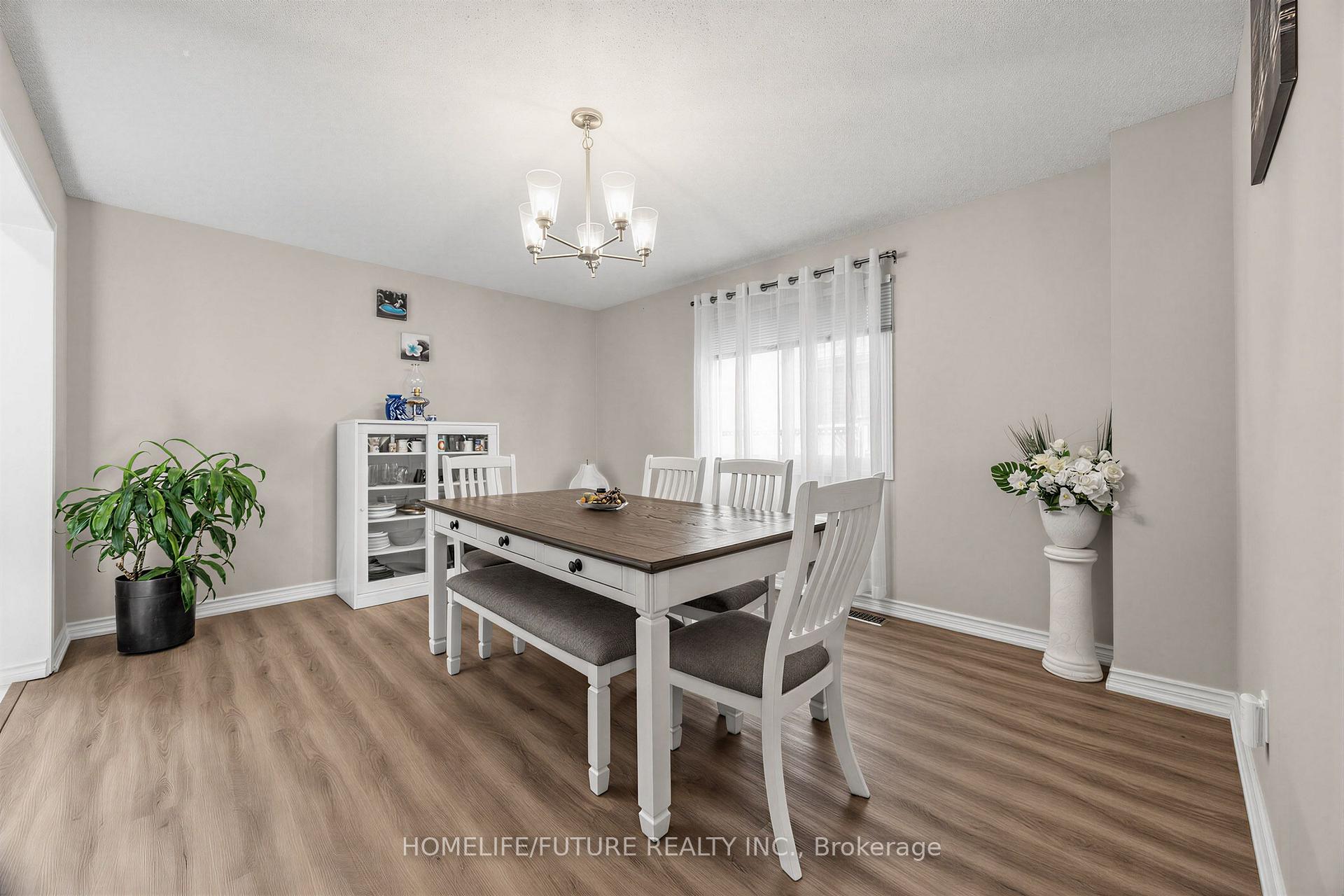 Photo 5 of 123 Bennett Avenue, Ajax, Central — HOMEH