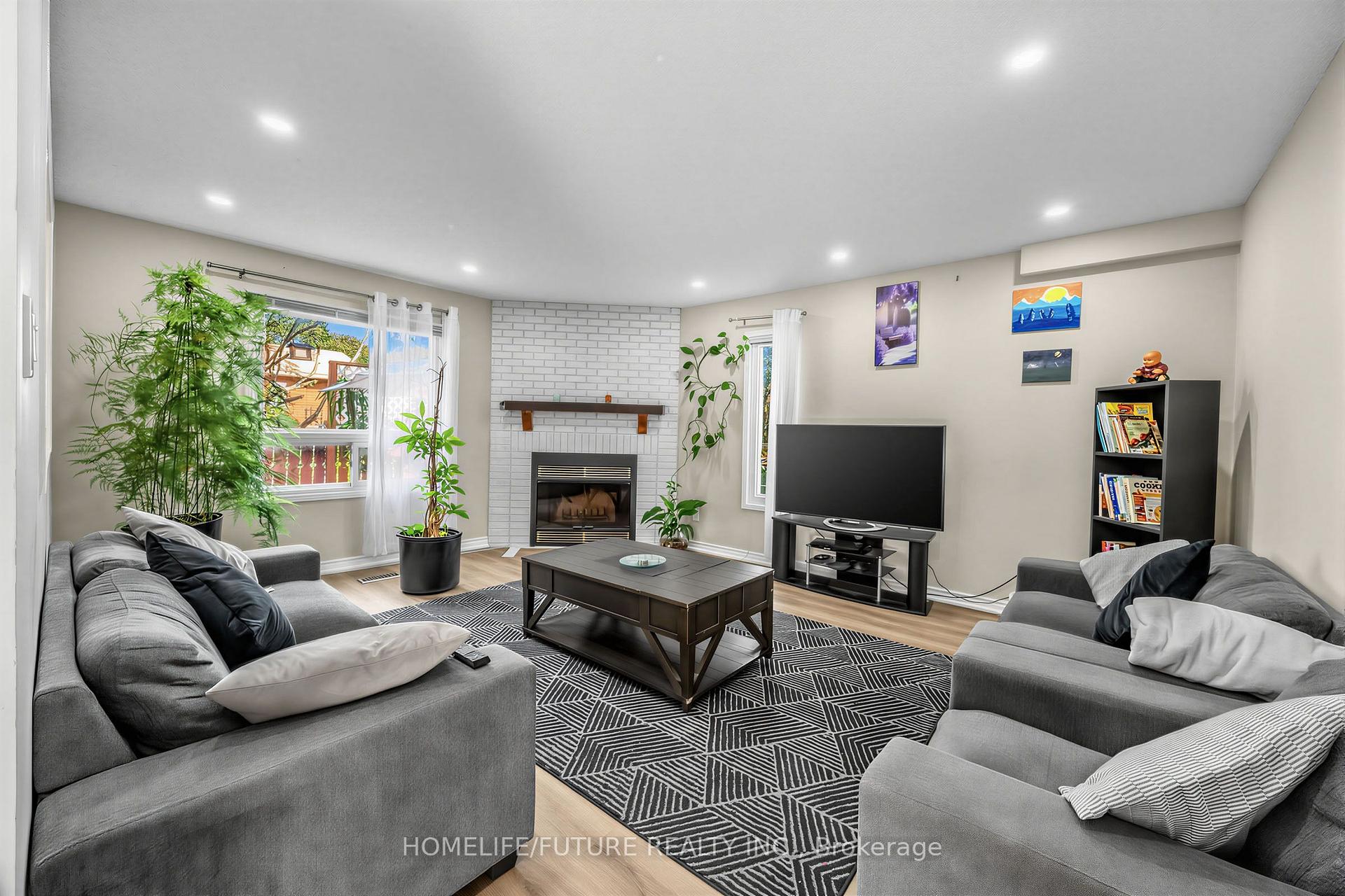 Photo 9 of 123 Bennett Avenue, Ajax, Central — HOMEH
