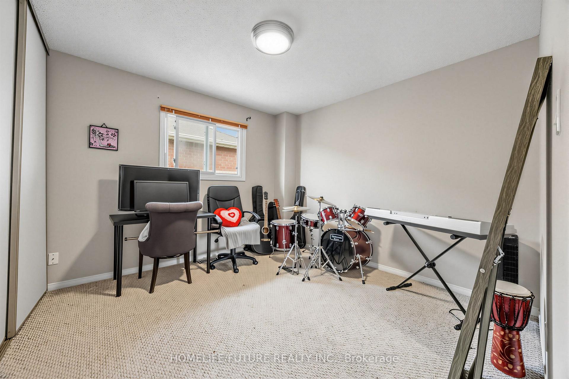 Photo 13 of 123 Bennett Avenue, Ajax, Central — HOMEH
