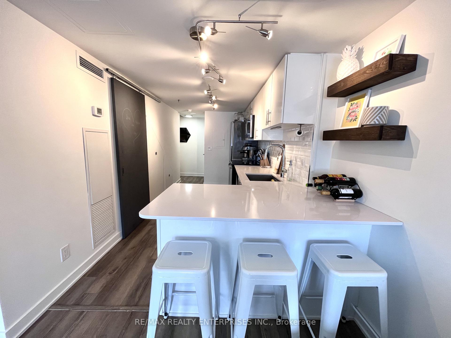 Photo 6 of Unit TH1, 11 Superior Avenue, Etobicoke, Mimico — HOMEH