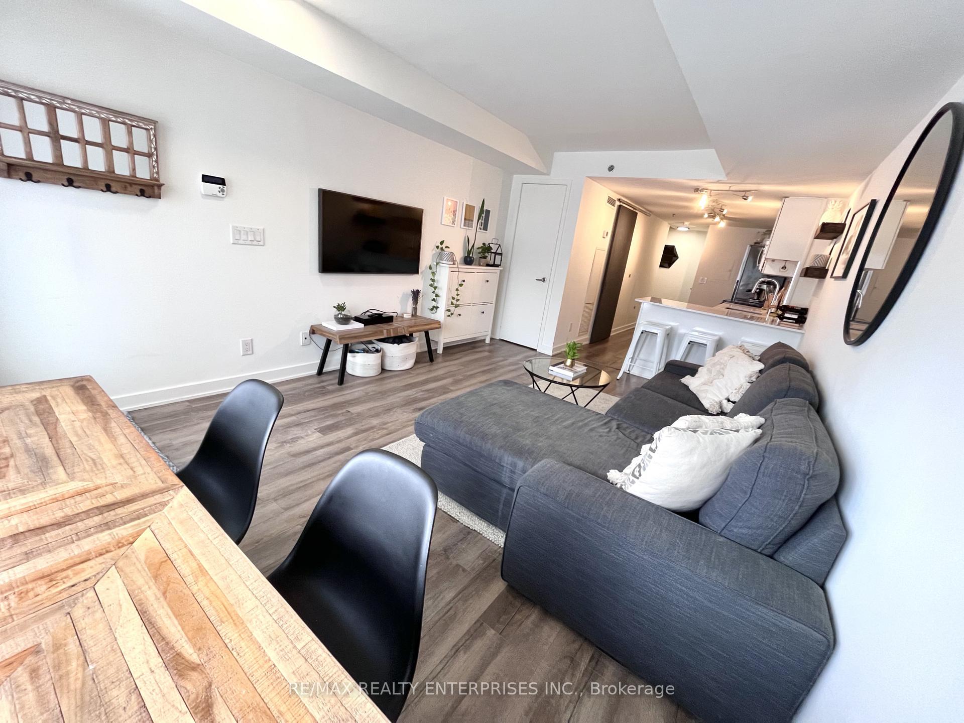 Photo 8 of Unit TH1, 11 Superior Avenue, Etobicoke, Mimico — HOMEH