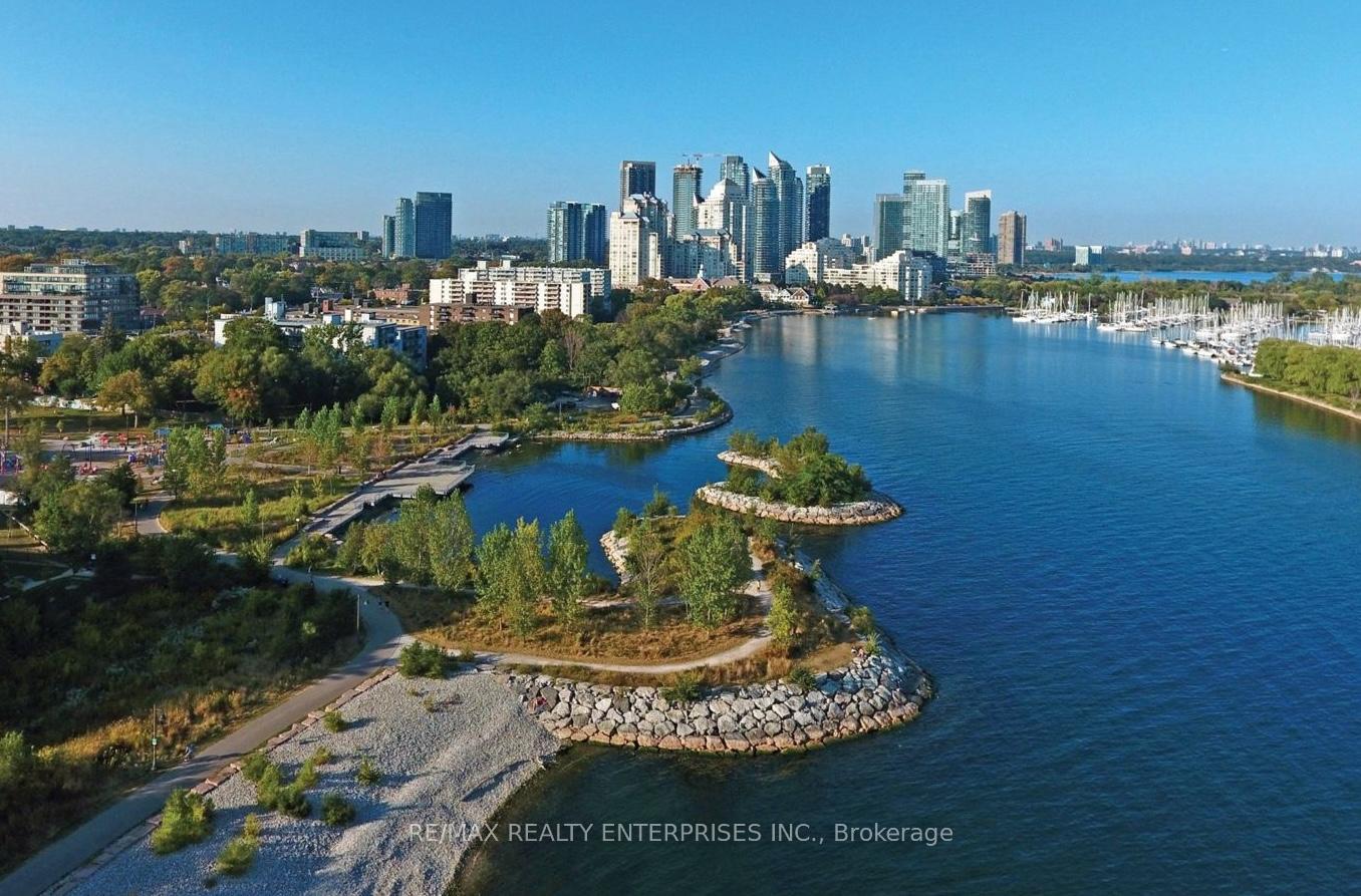 Photo 25 of Unit TH1, 11 Superior Avenue, Etobicoke, Mimico — HOMEH