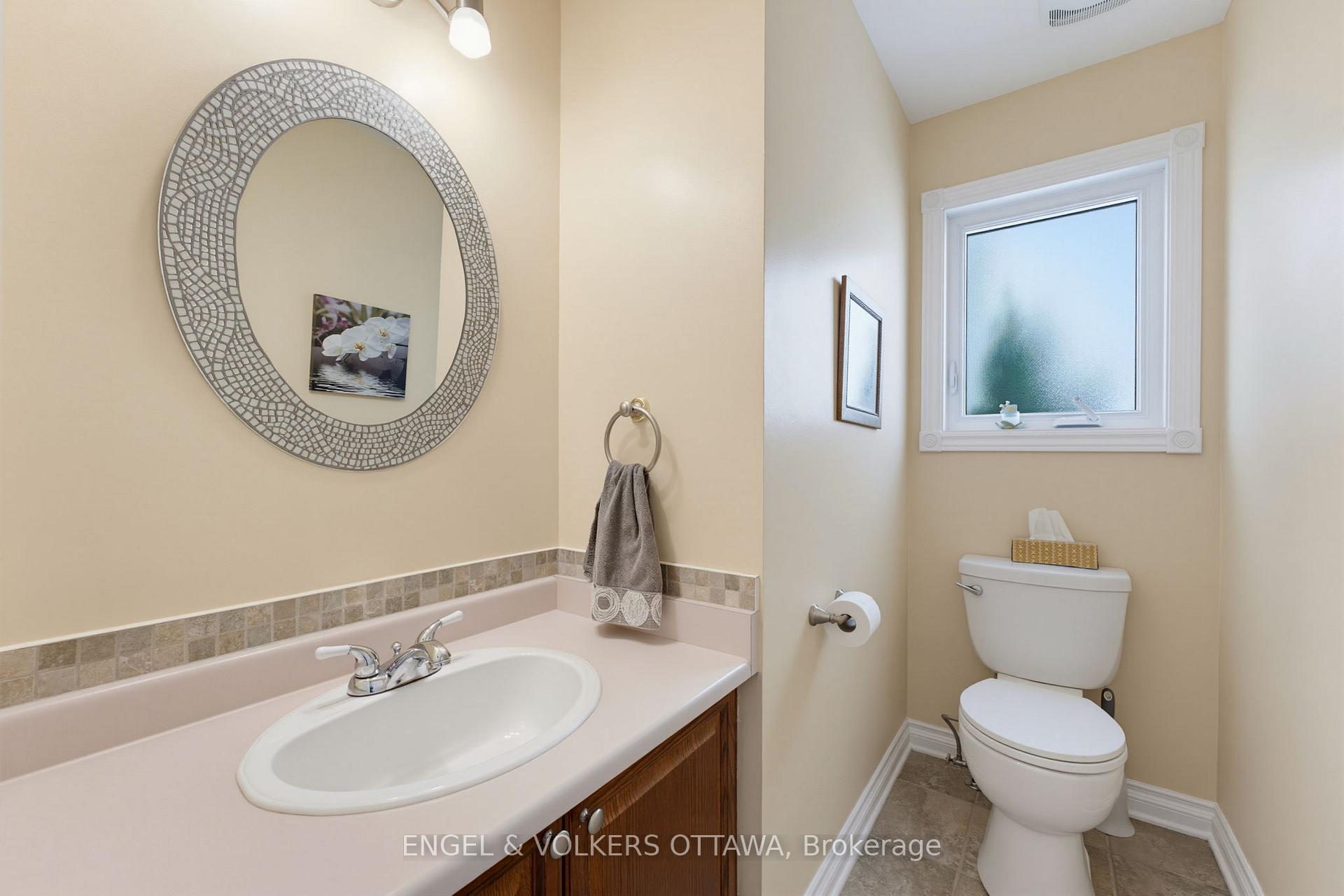 Photo 7 of 736 Hauteview Crescent, Ottawa, Fallingbrook/Ridgemount — HOMEH