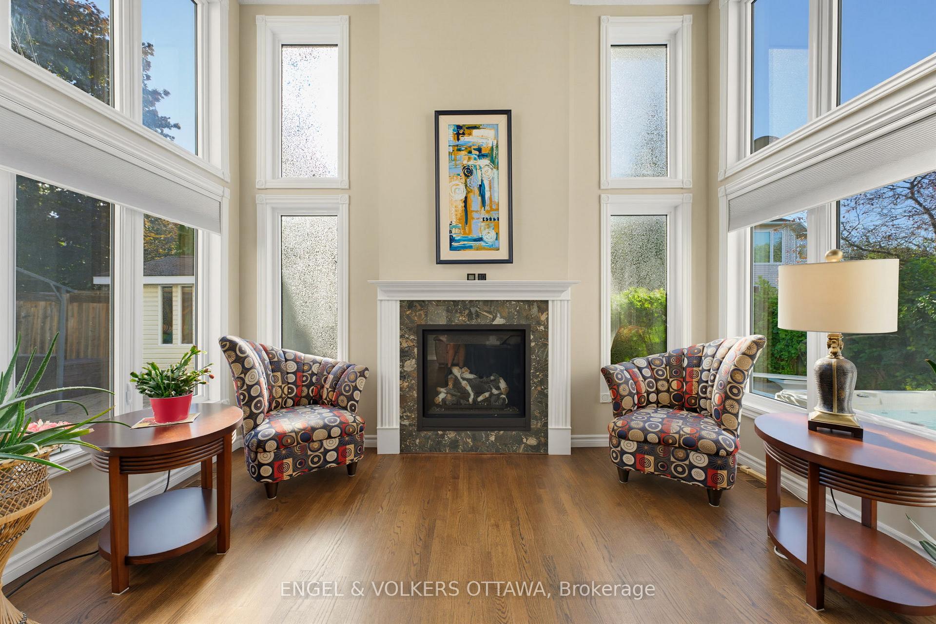 Photo 9 of 736 Hauteview Crescent, Ottawa, Fallingbrook/Ridgemount — HOMEH