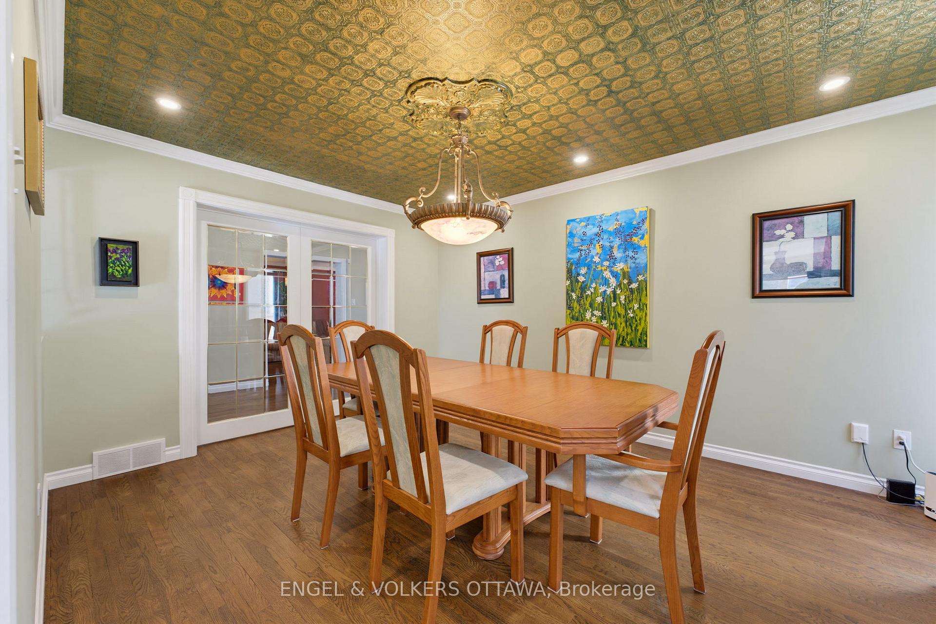 Photo 16 of 736 Hauteview Crescent, Ottawa, Fallingbrook/Ridgemount — HOMEH