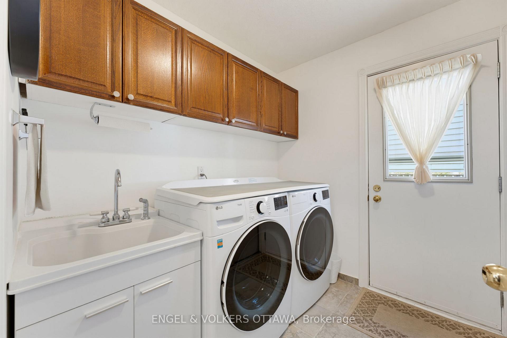Photo 17 of 736 Hauteview Crescent, Ottawa, Fallingbrook/Ridgemount — HOMEH