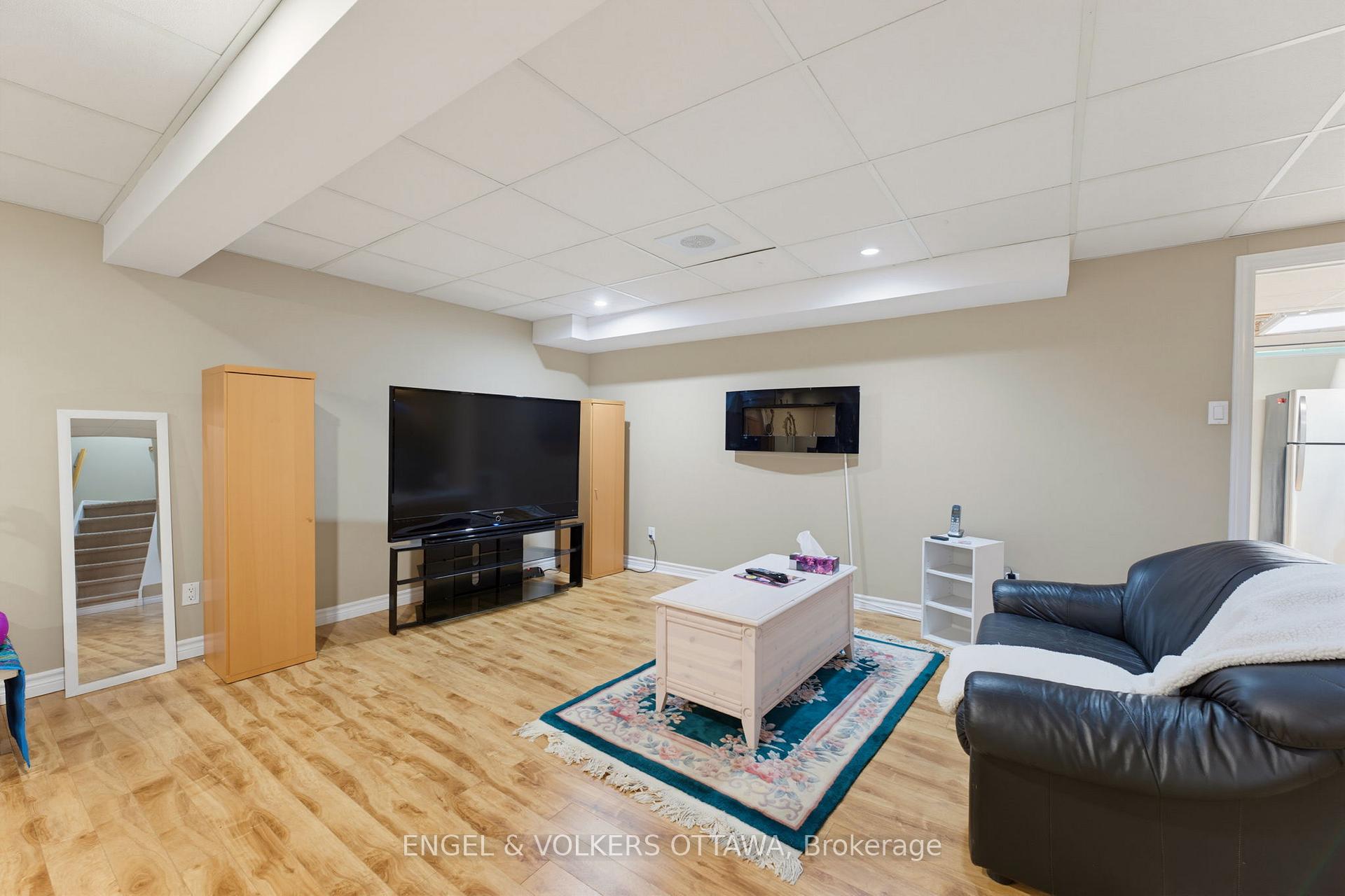 Photo 27 of 736 Hauteview Crescent, Ottawa, Fallingbrook/Ridgemount — HOMEH