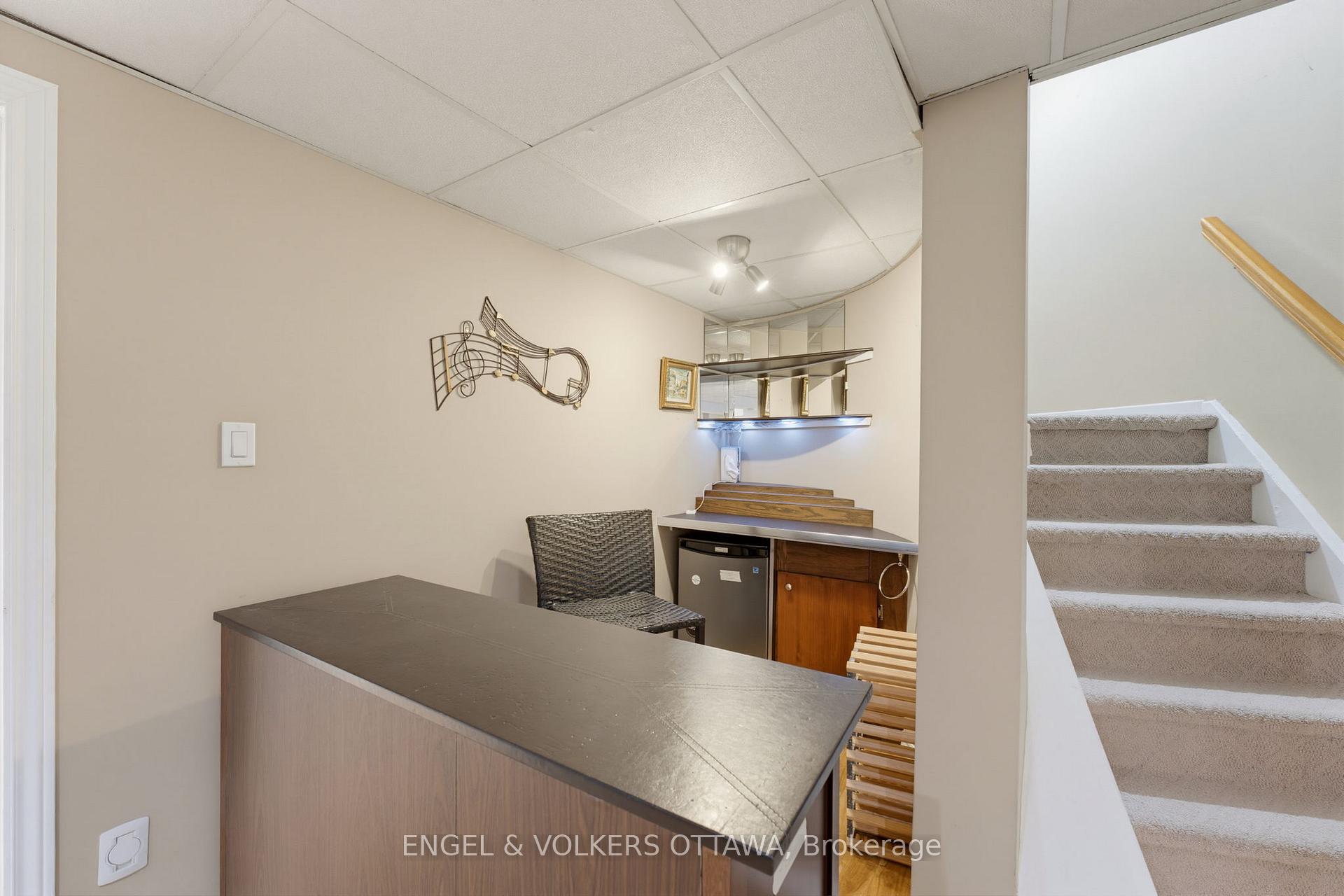 Photo 30 of 736 Hauteview Crescent, Ottawa, Fallingbrook/Ridgemount — HOMEH