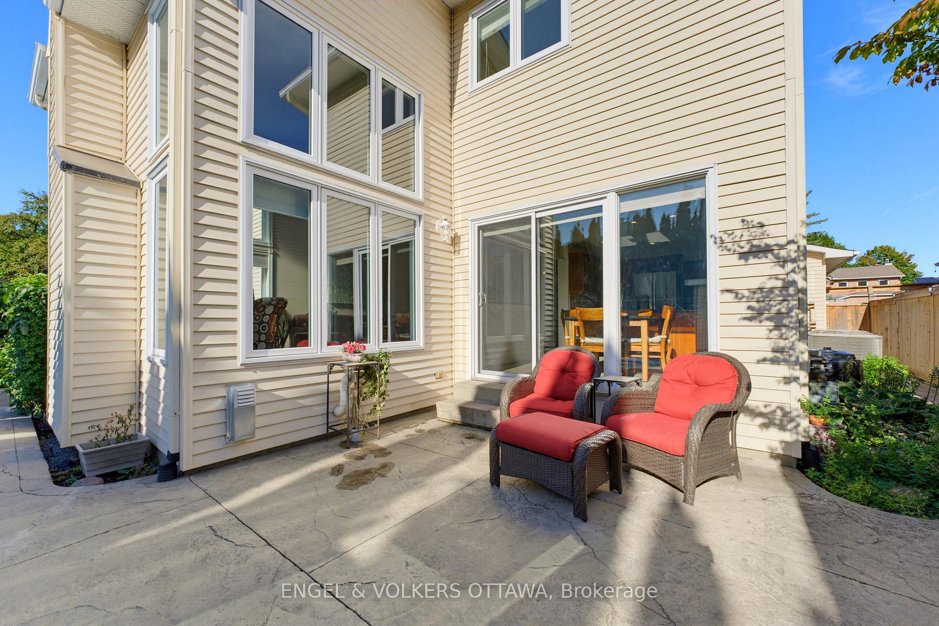Photo 32 of 736 Hauteview Crescent, Ottawa, Fallingbrook/Ridgemount — HOMEH