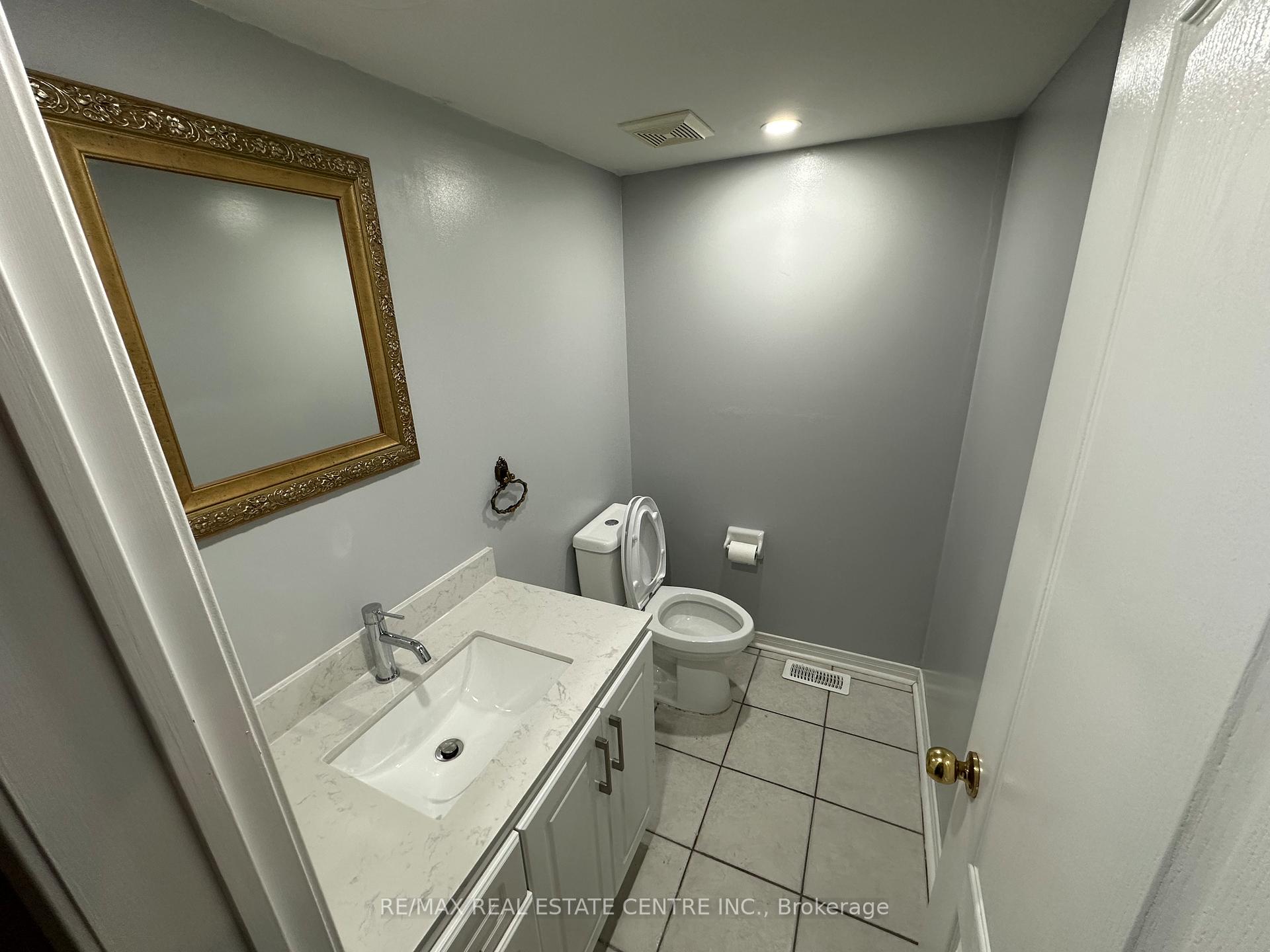 Photo 7 of 104 Native Landing Crescent, Brampton, Fletcher's Creek Village — HOMEH