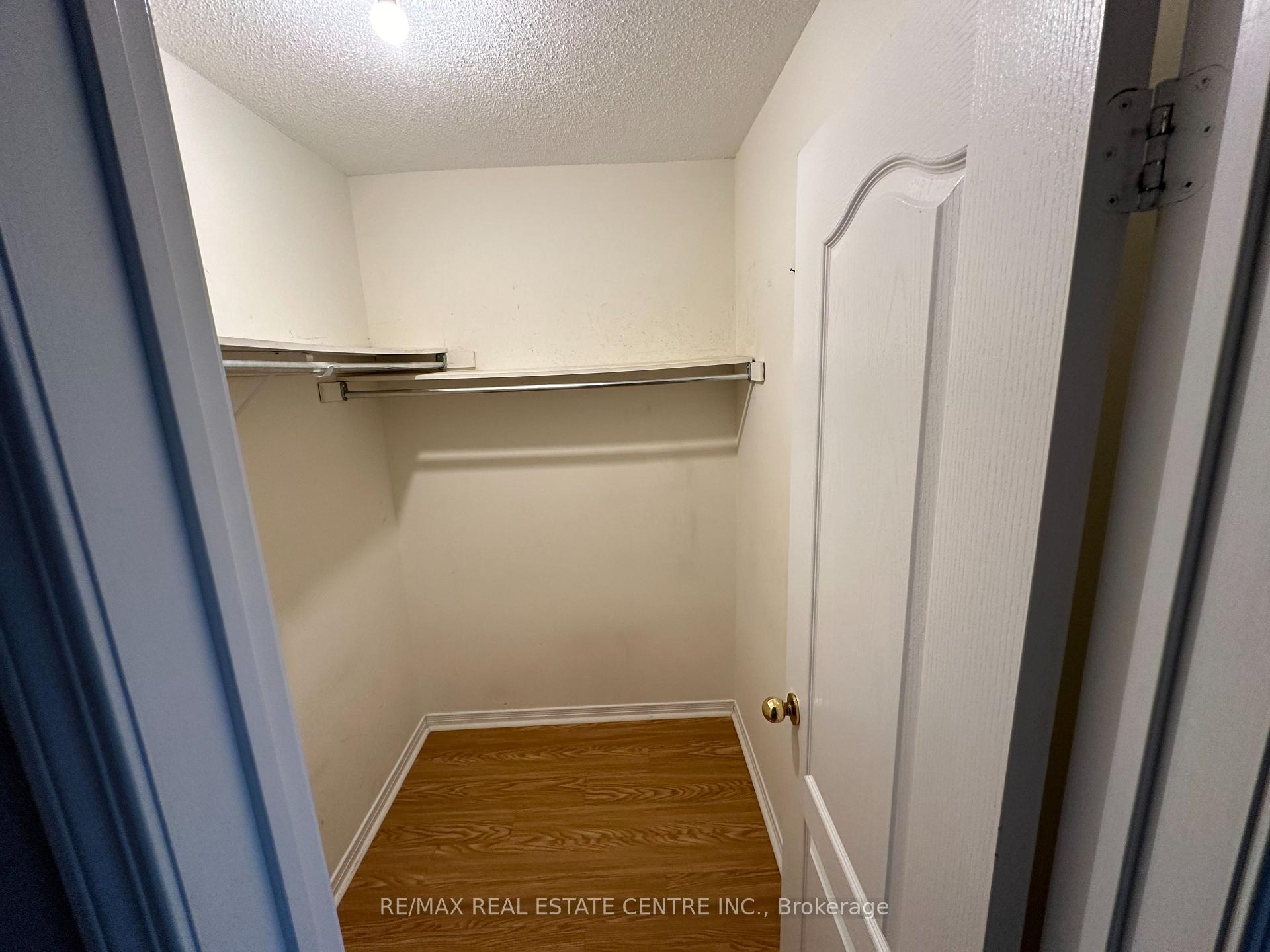 Photo 13 of 104 Native Landing Crescent, Brampton, Fletcher's Creek Village — HOMEH