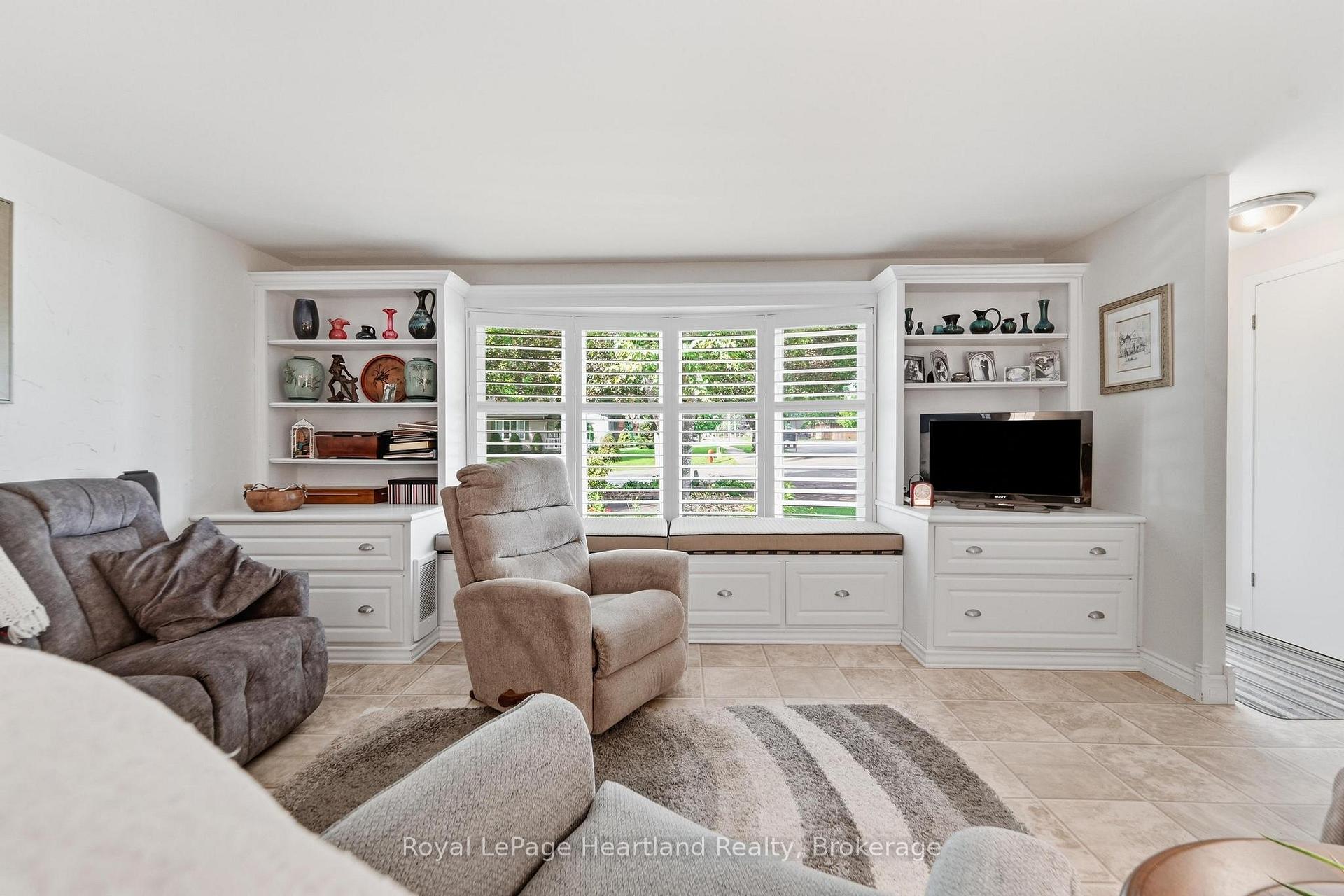 Photo 6 of 138 Victoria Terrace, Central Huron, Clinton — HOMEH
