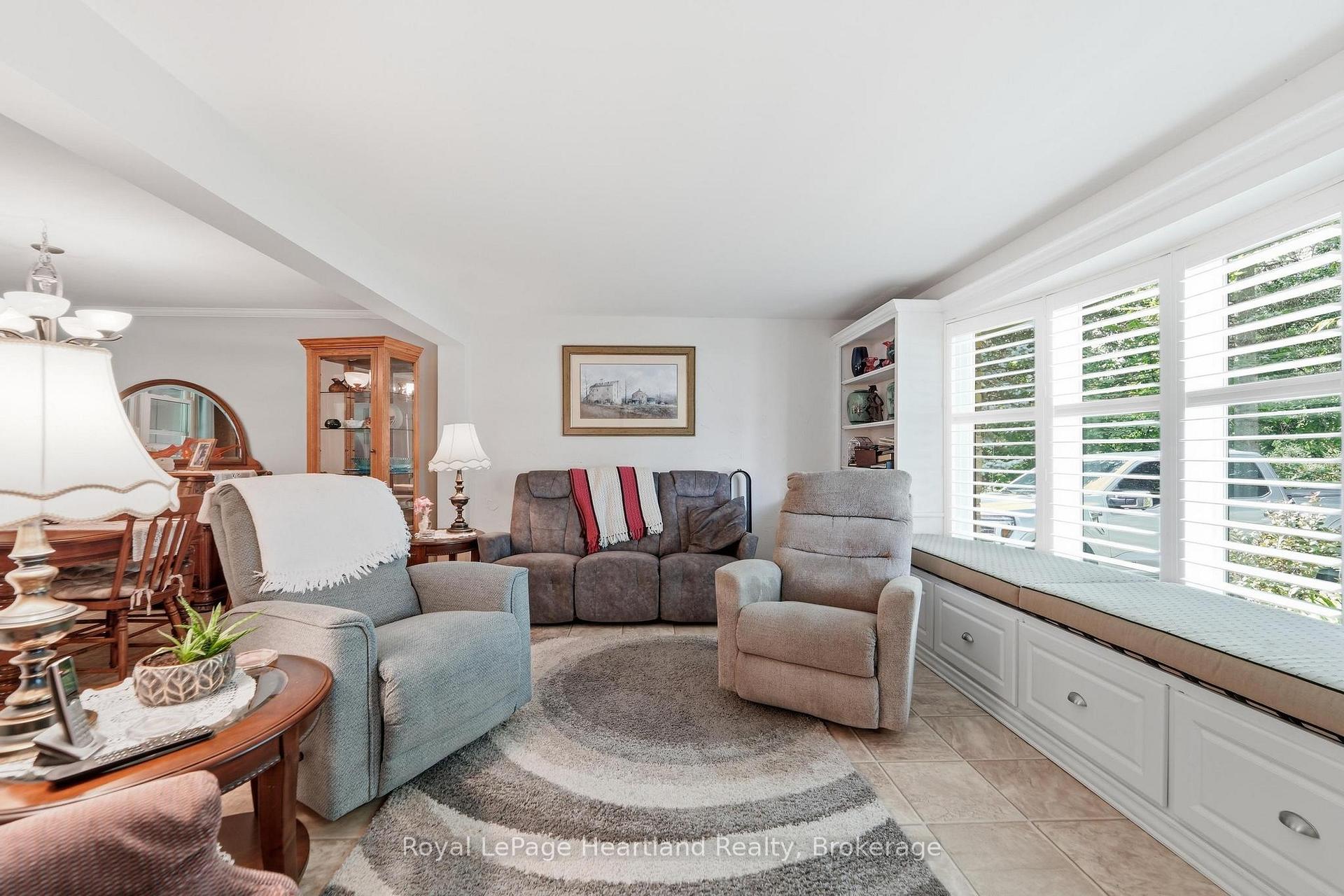 Photo 8 of 138 Victoria Terrace, Central Huron, Clinton — HOMEH