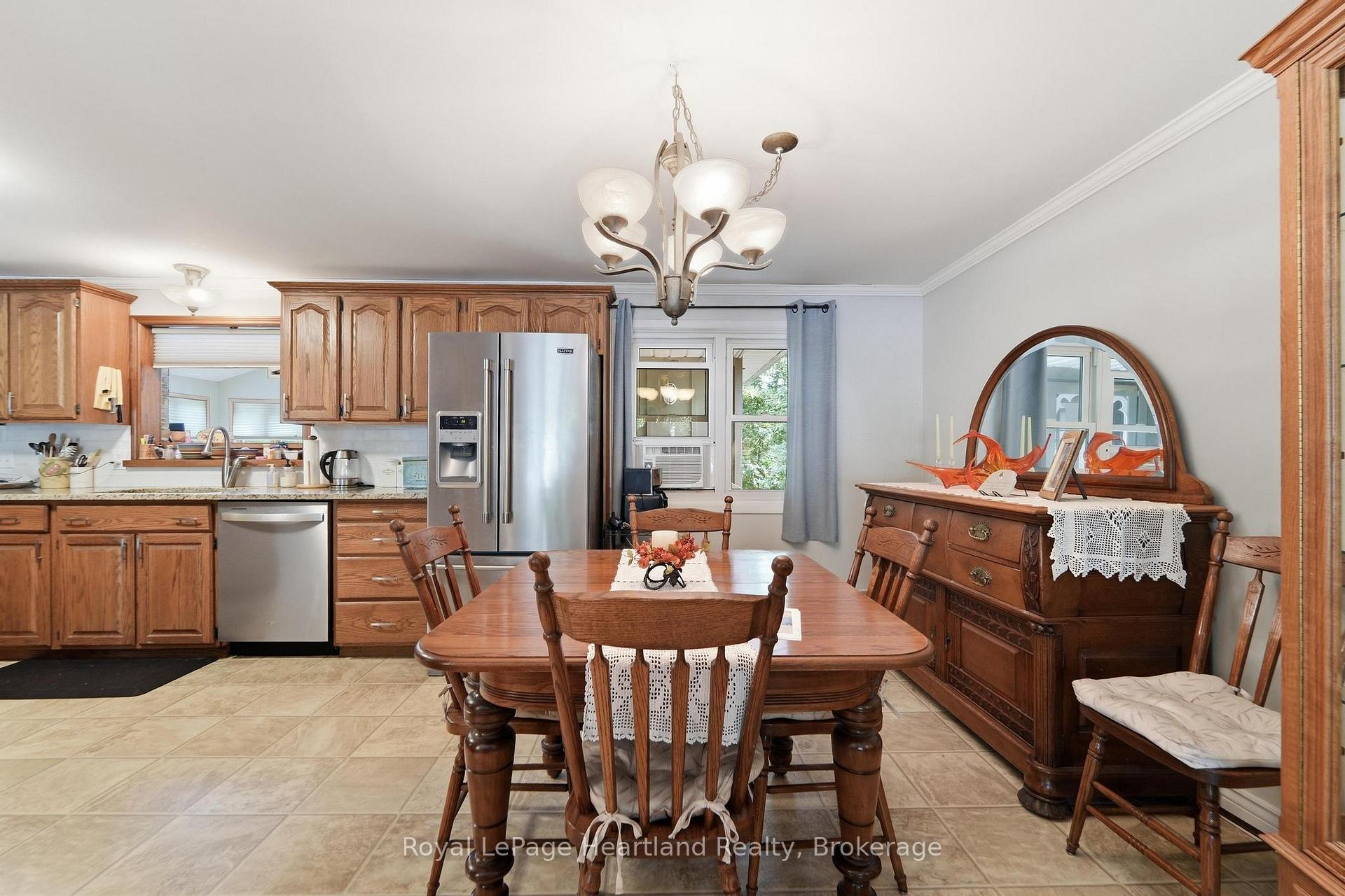 Photo 9 of 138 Victoria Terrace, Central Huron, Clinton — HOMEH
