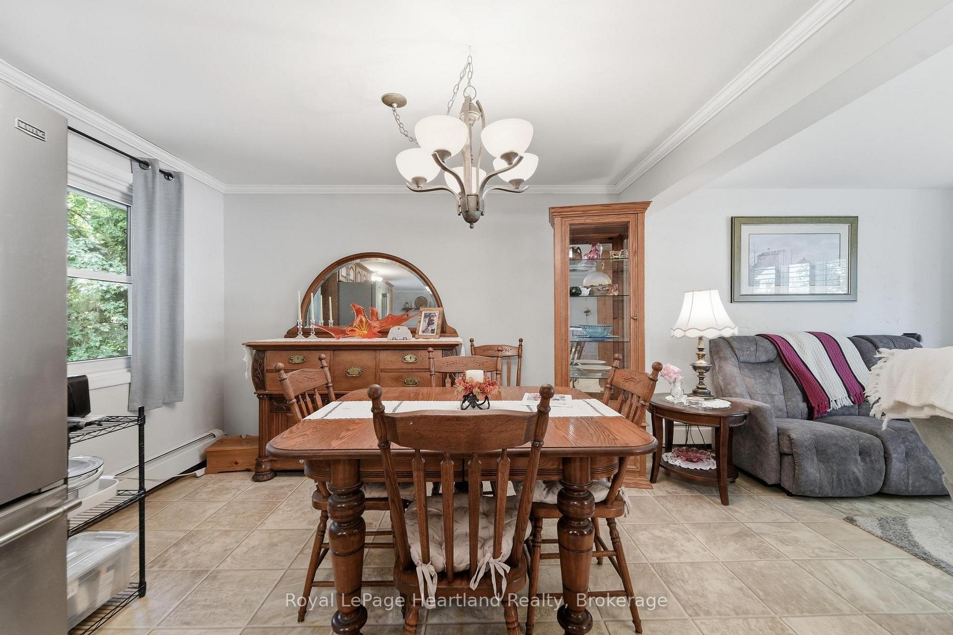 Photo 11 of 138 Victoria Terrace, Central Huron, Clinton — HOMEH
