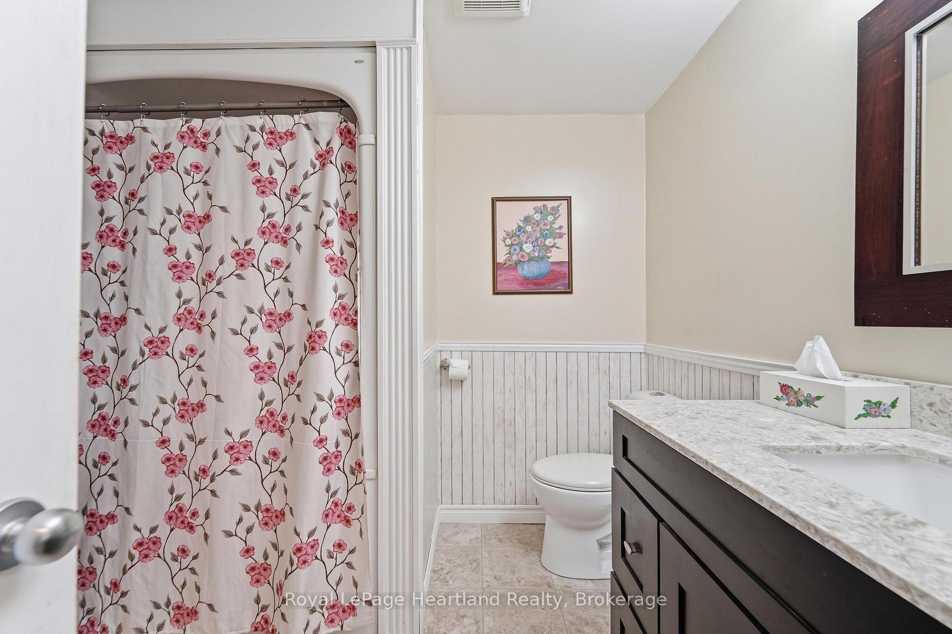 Photo 17 of 138 Victoria Terrace, Central Huron, Clinton — HOMEH