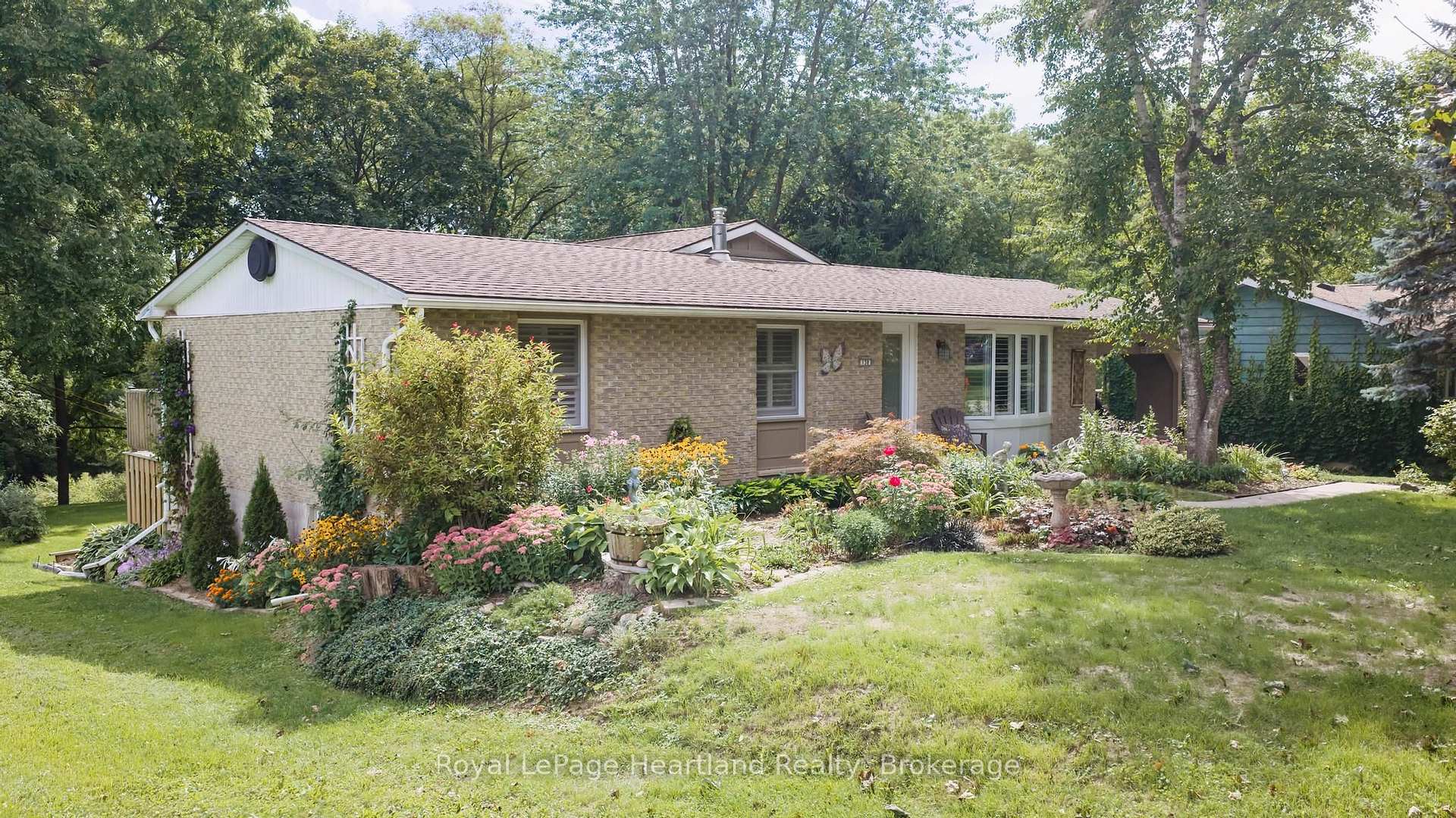 Photo 50 of 138 Victoria Terrace, Central Huron, Clinton — HOMEH