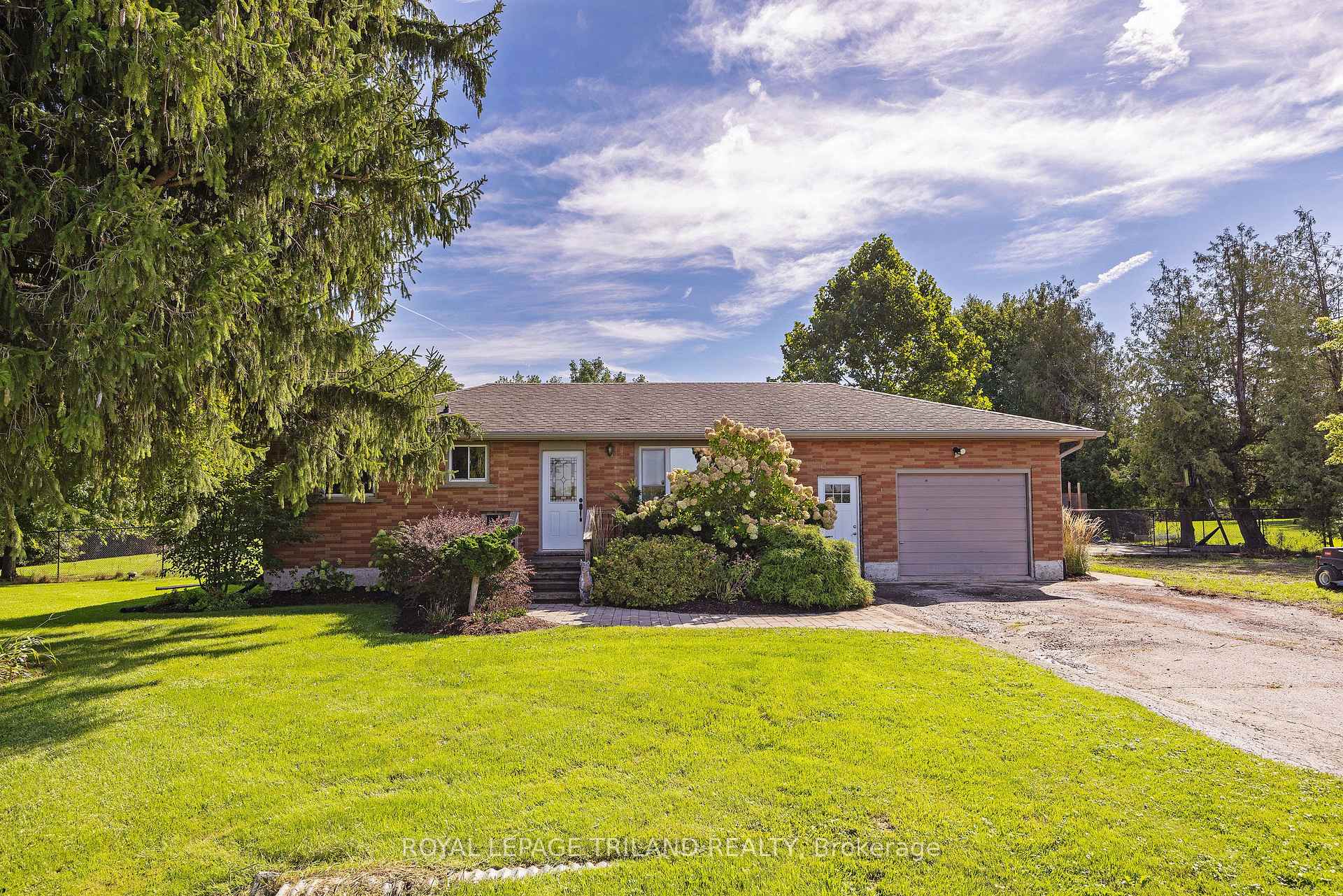 Photo of 11114 Springwater Road