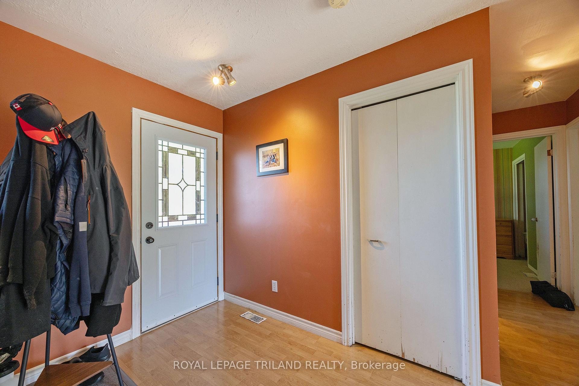 Photo 6 of 11114 Springwater Road, Malahide, Rural Malahide — HOMEH
