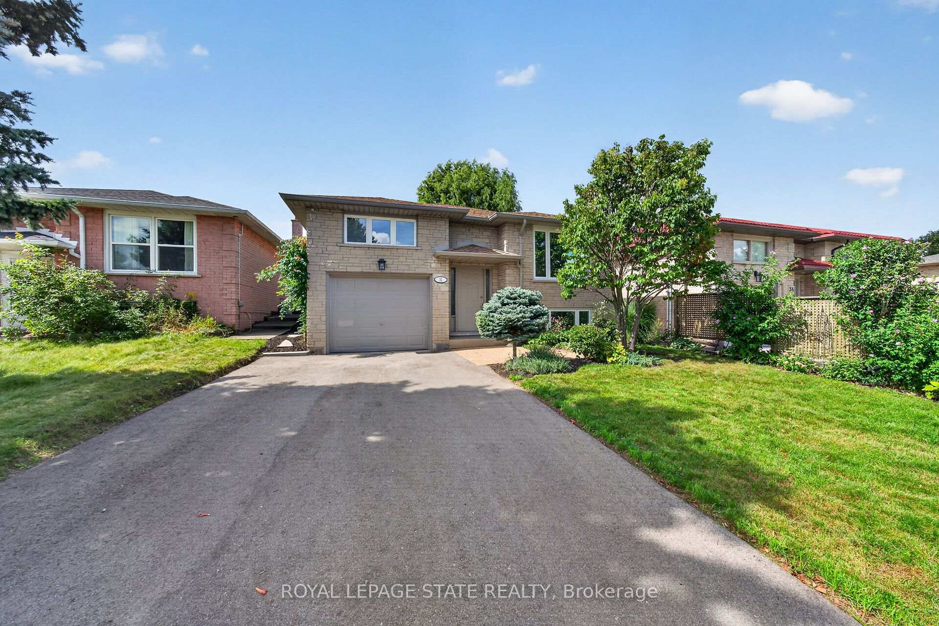 Photo 2 of 31 Gilcrest Street, Hamilton, Gurnett — HOMEH