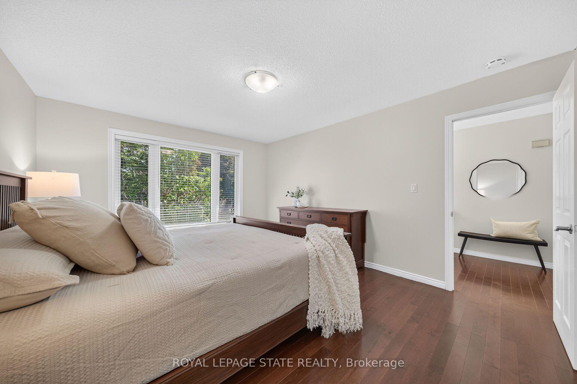 Photo 8 of 31 Gilcrest Street, Hamilton, Gurnett — HOMEH