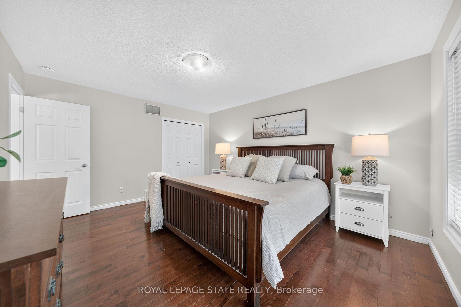 Photo 9 of 31 Gilcrest Street, Hamilton, Gurnett — HOMEH